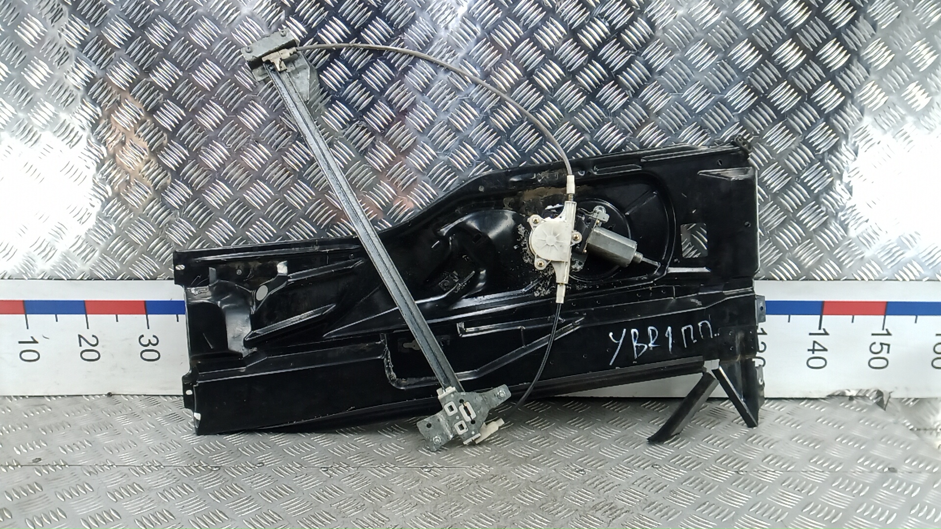 Стеклоподъемник механический двери передней правой Mercedes Vito (W639) купить в России