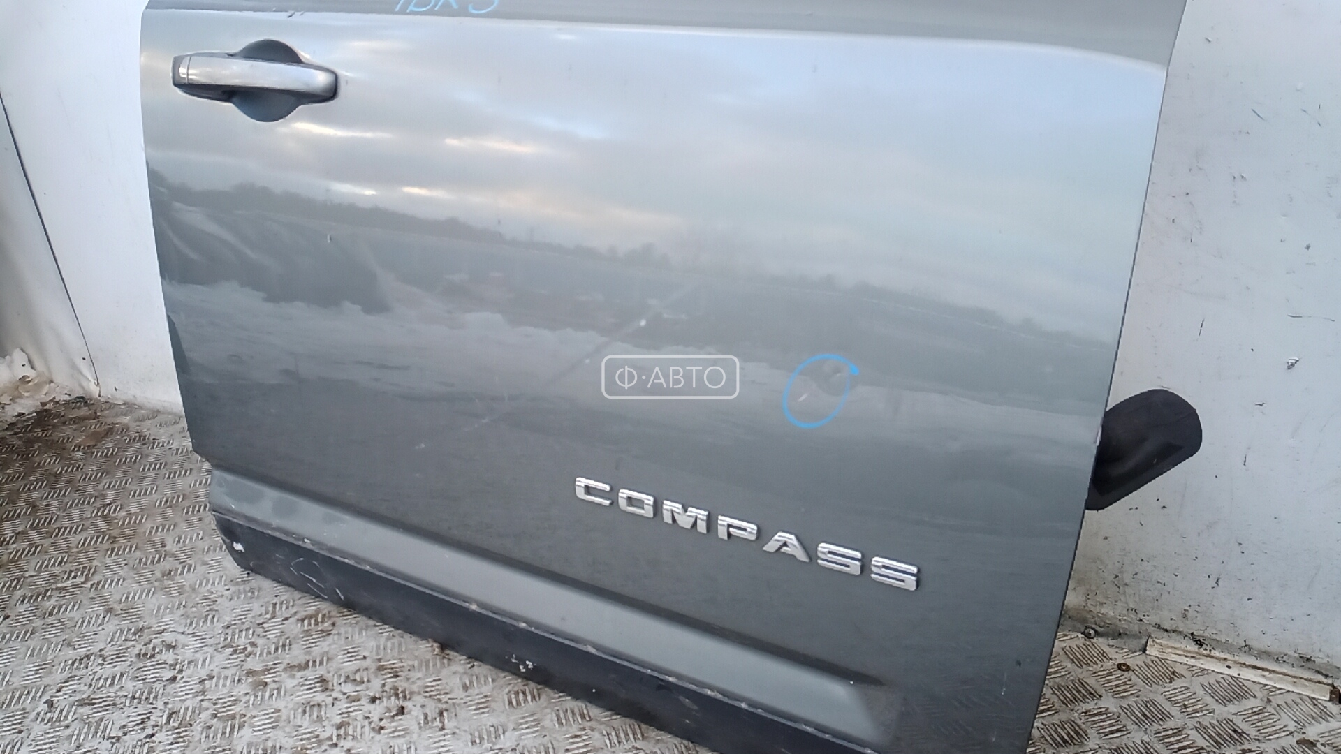 Дверь передняя правая Jeep Compass купить в России