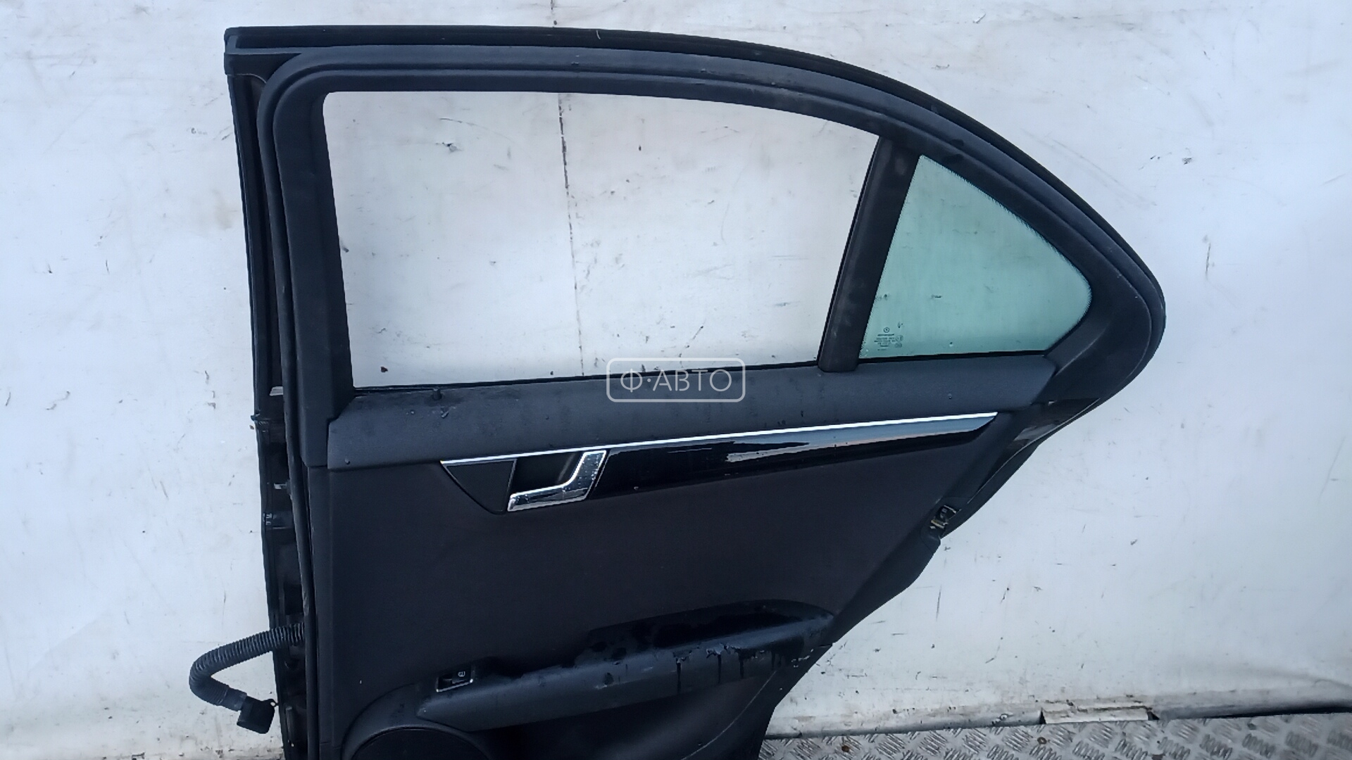Дверь задняя правая Mercedes C-Class (W204) купить в России