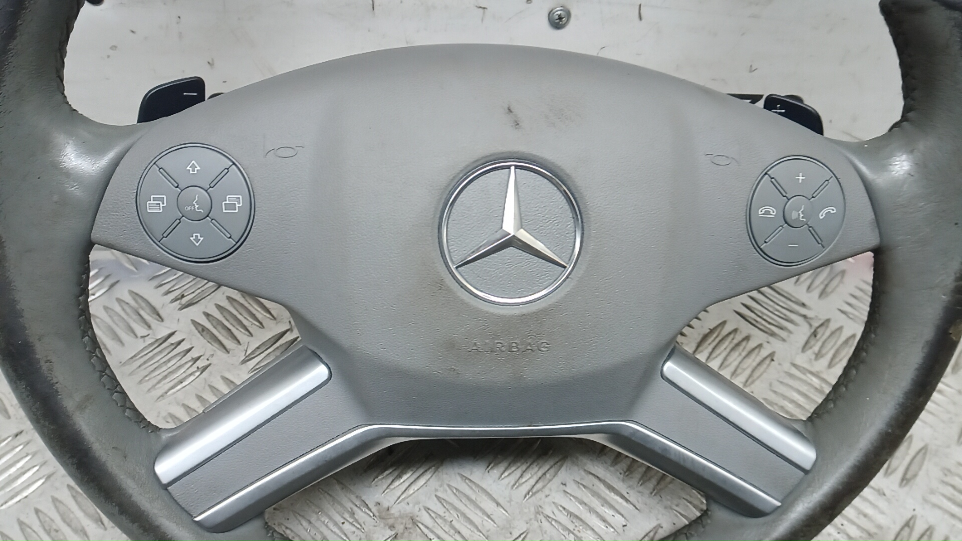 Руль Mercedes ML-Class (W164) купить в России