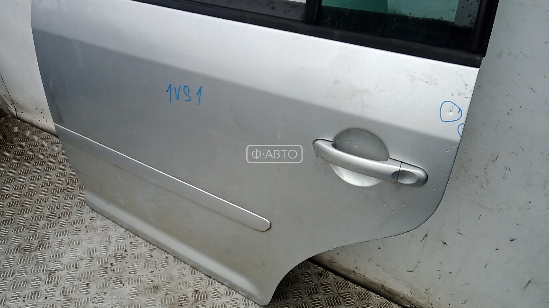 Дверь задняя левая Toyota Rav4 2 купить в Беларуси