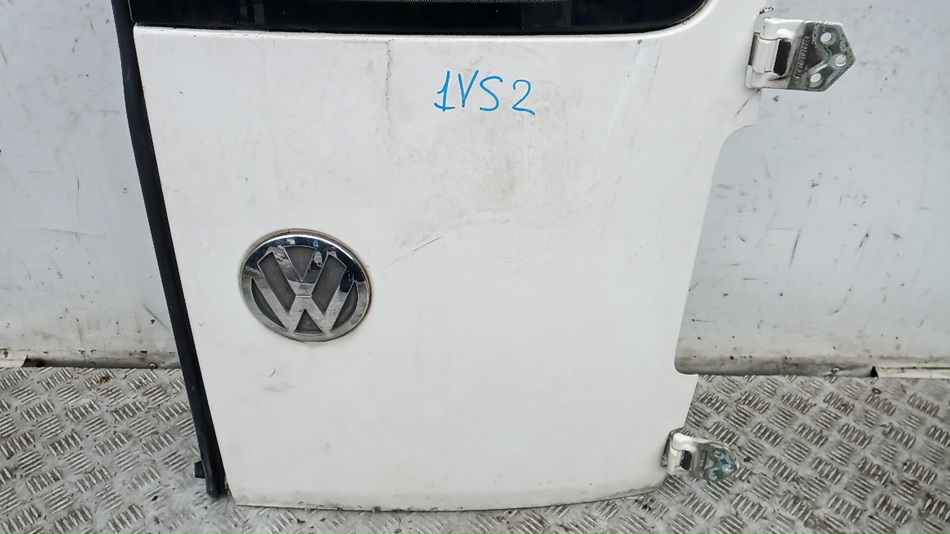 Дверь распашная задняя правая Volkswagen Caddy 3 купить в России