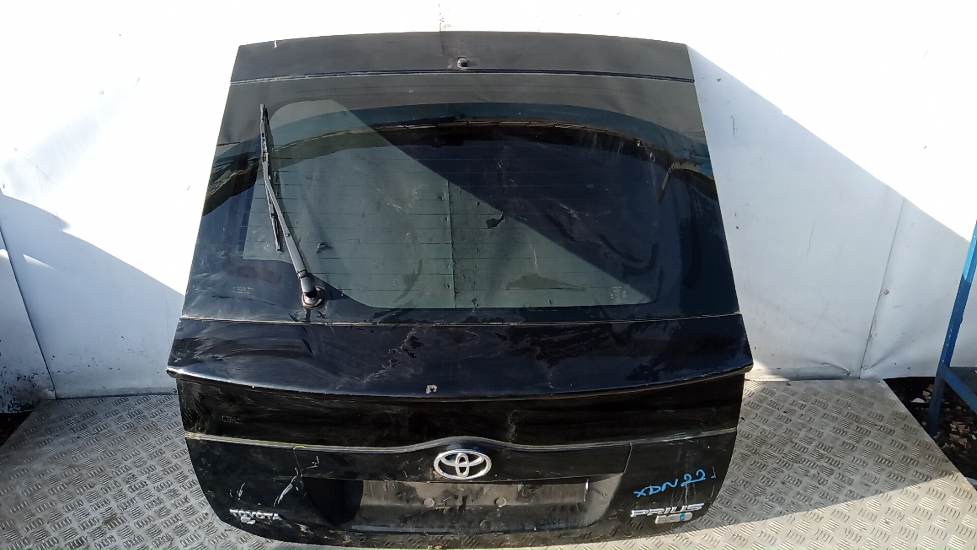 Крышка багажника - Toyota Prius (2003-2009)