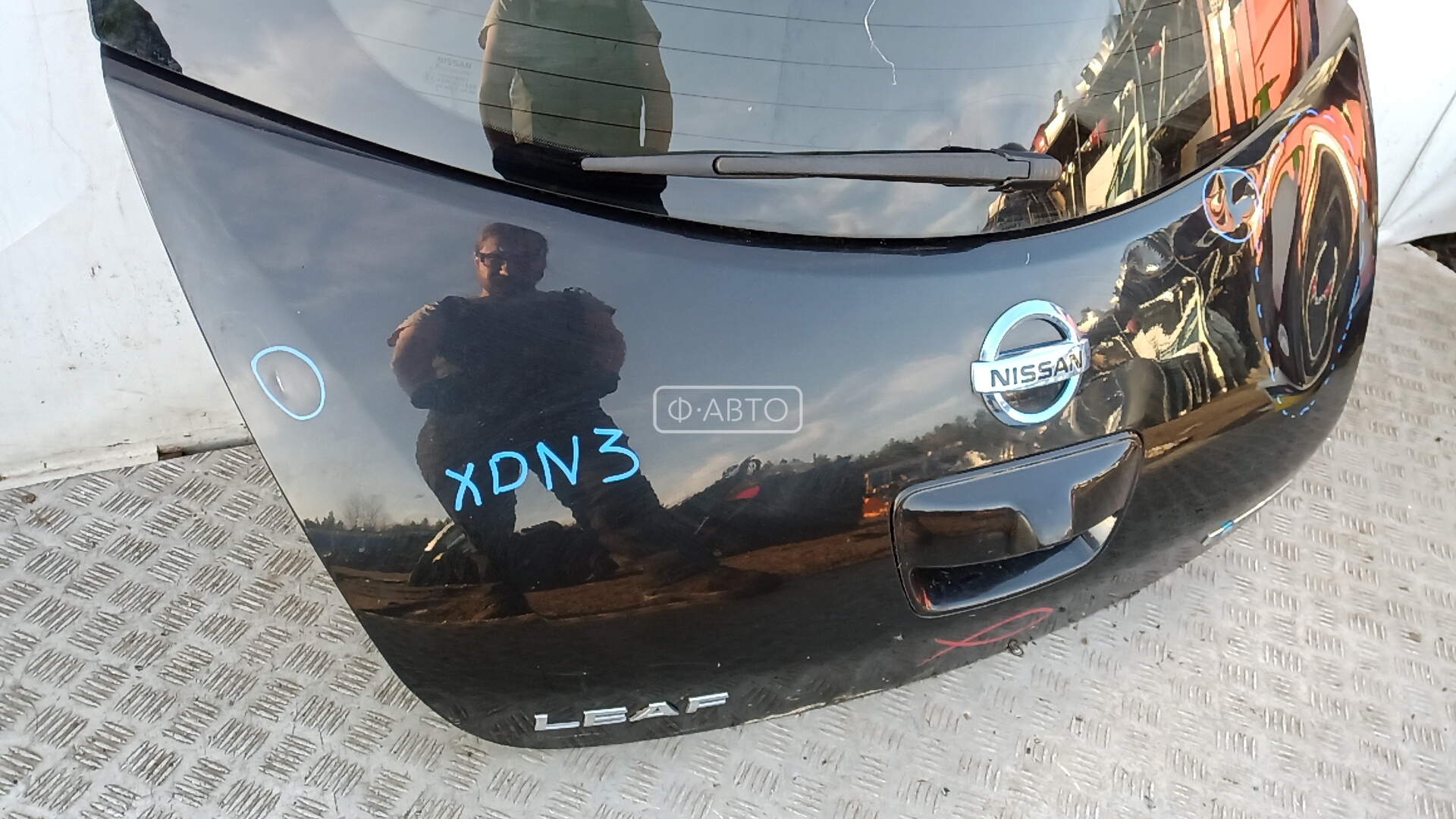 Крышка (дверь) багажника Nissan Leaf (ZE0) купить в Беларуси