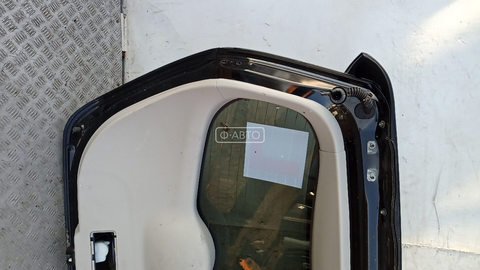 Крышка (дверь) багажника Nissan Leaf (ZE0) купить в Беларуси