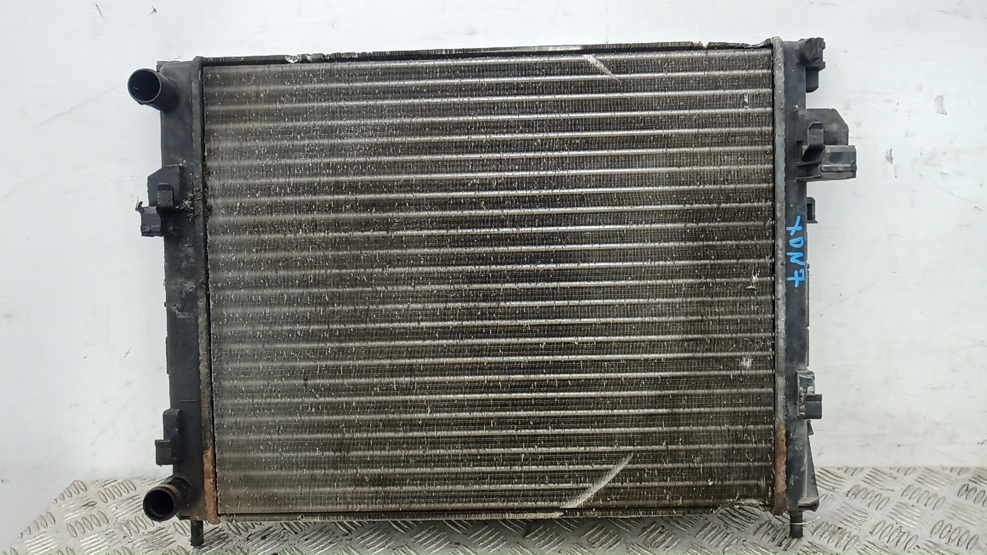 Радиатор системы охлаждения NISSAN PRIMASTAR