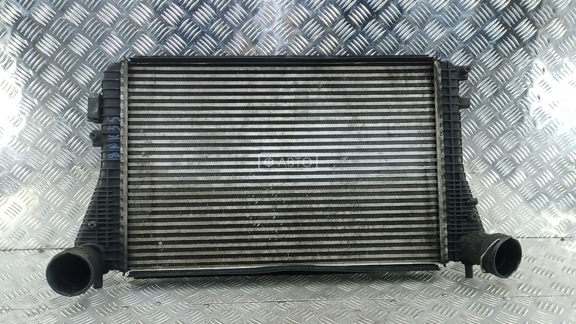 Радиатор интеркулера - Volkswagen Jetta 5 (2004-2010)