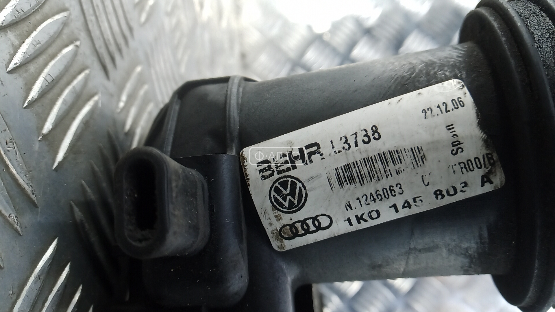 Интеркулер (радиатор интеркулера) Volkswagen Jetta 5 купить в Беларуси