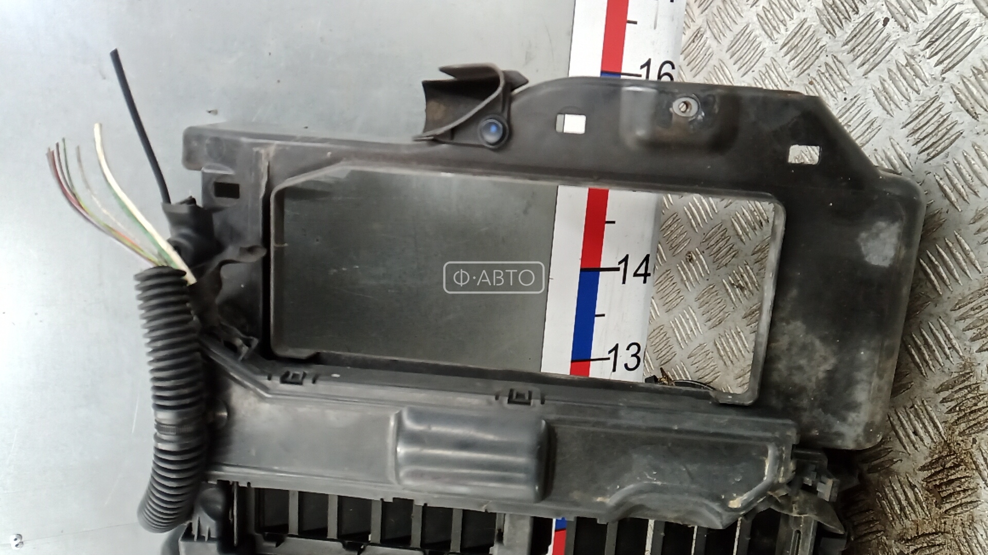 Панель передняя (телевизор) Citroen C5 1 купить в Беларуси