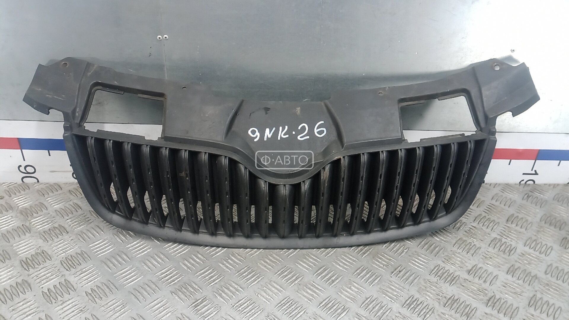 Решетка радиатора (капота) - Skoda Fabia (2007-2014)