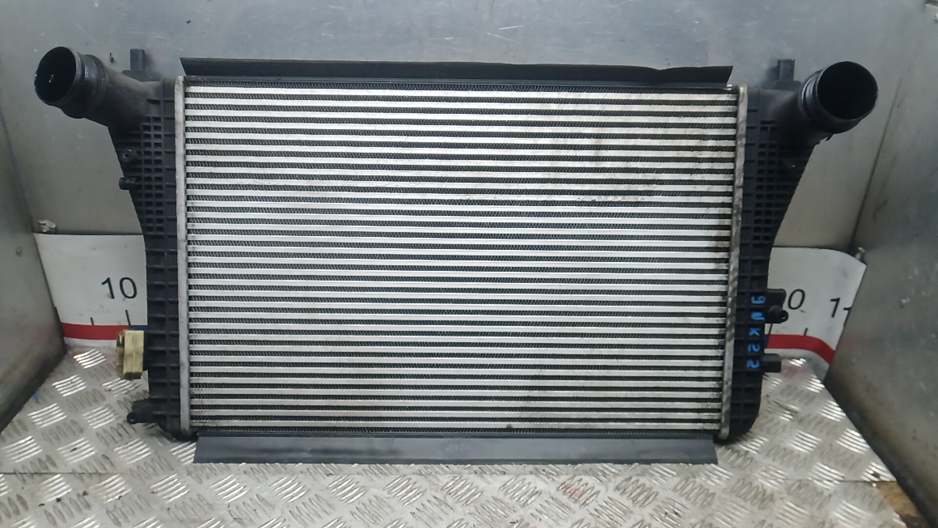 Радиатор интеркулера - Volkswagen Passat CC (2008-2012)