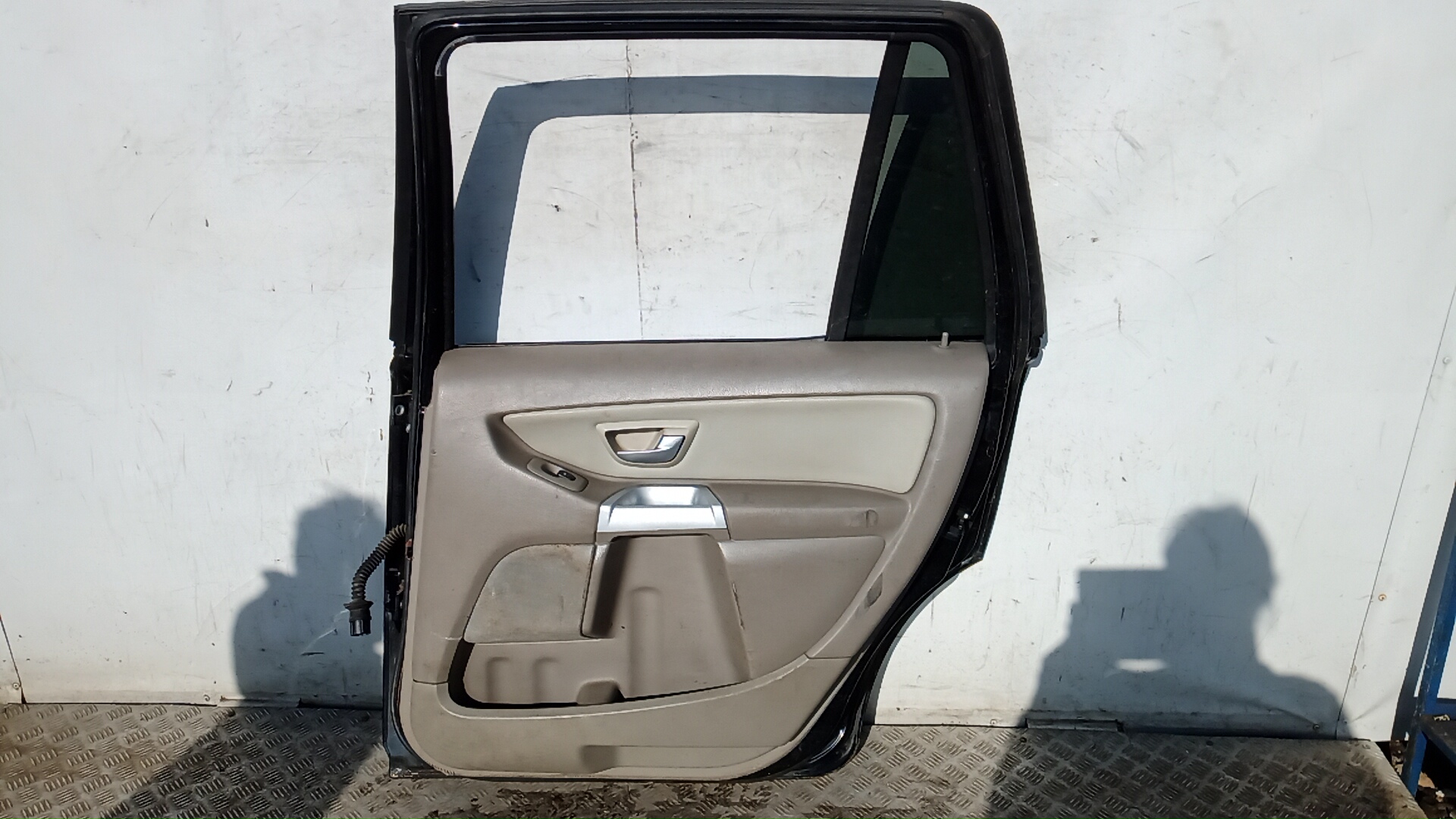 Дверь задняя правая Volvo XC90 1 купить в Беларуси