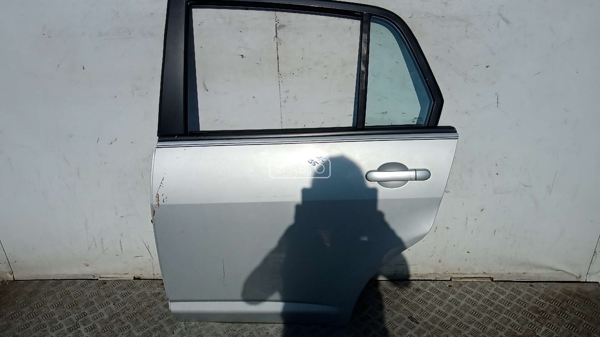 Дверь боковая - Nissan Tiida (2004-2014)