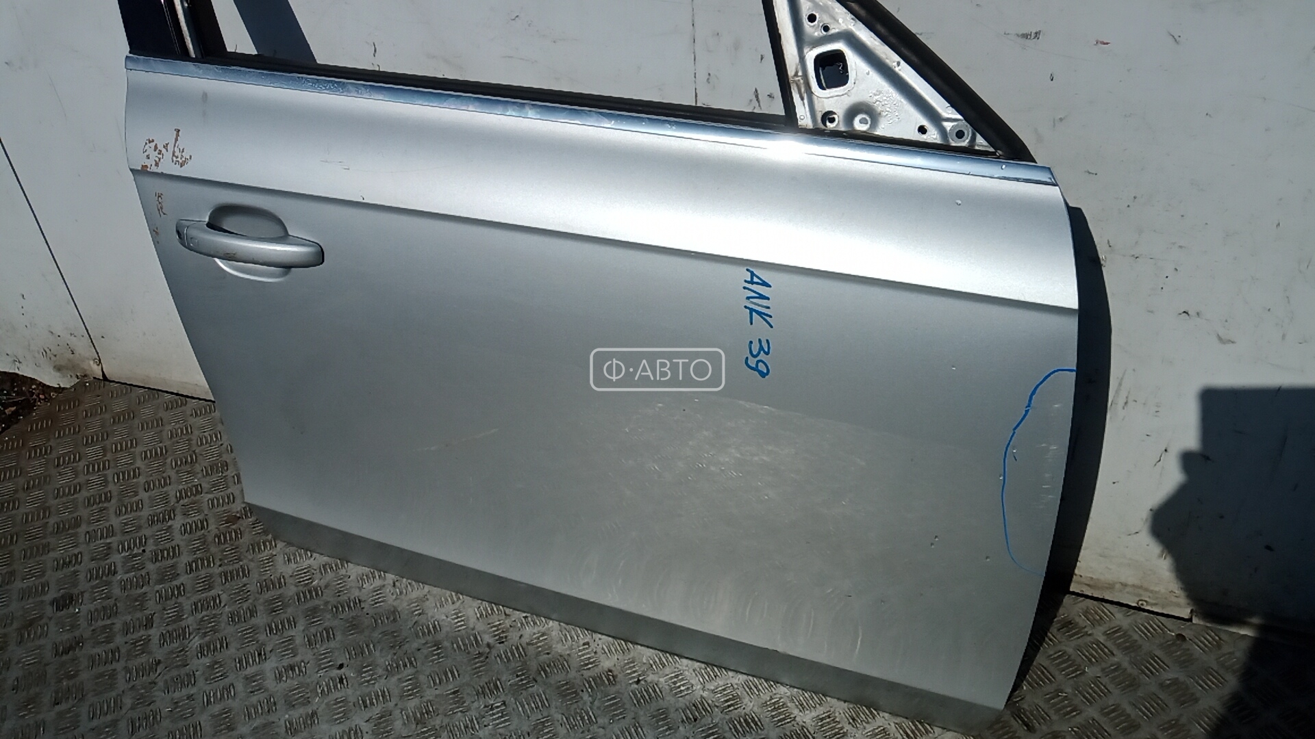 Дверь передняя правая Audi A4 B8 купить в России