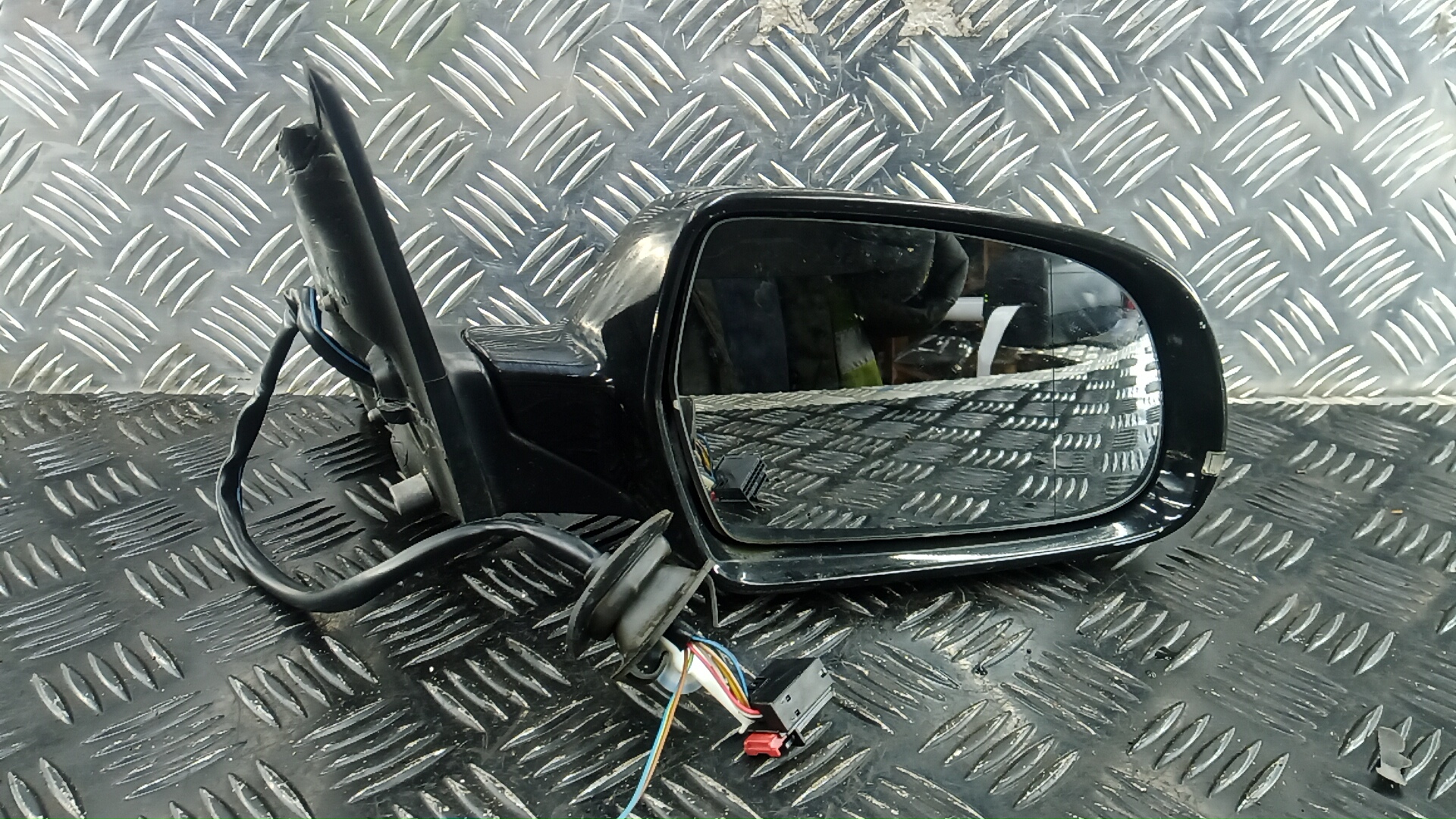 Зеркало боковое правое Audi A4 B8 купить в России