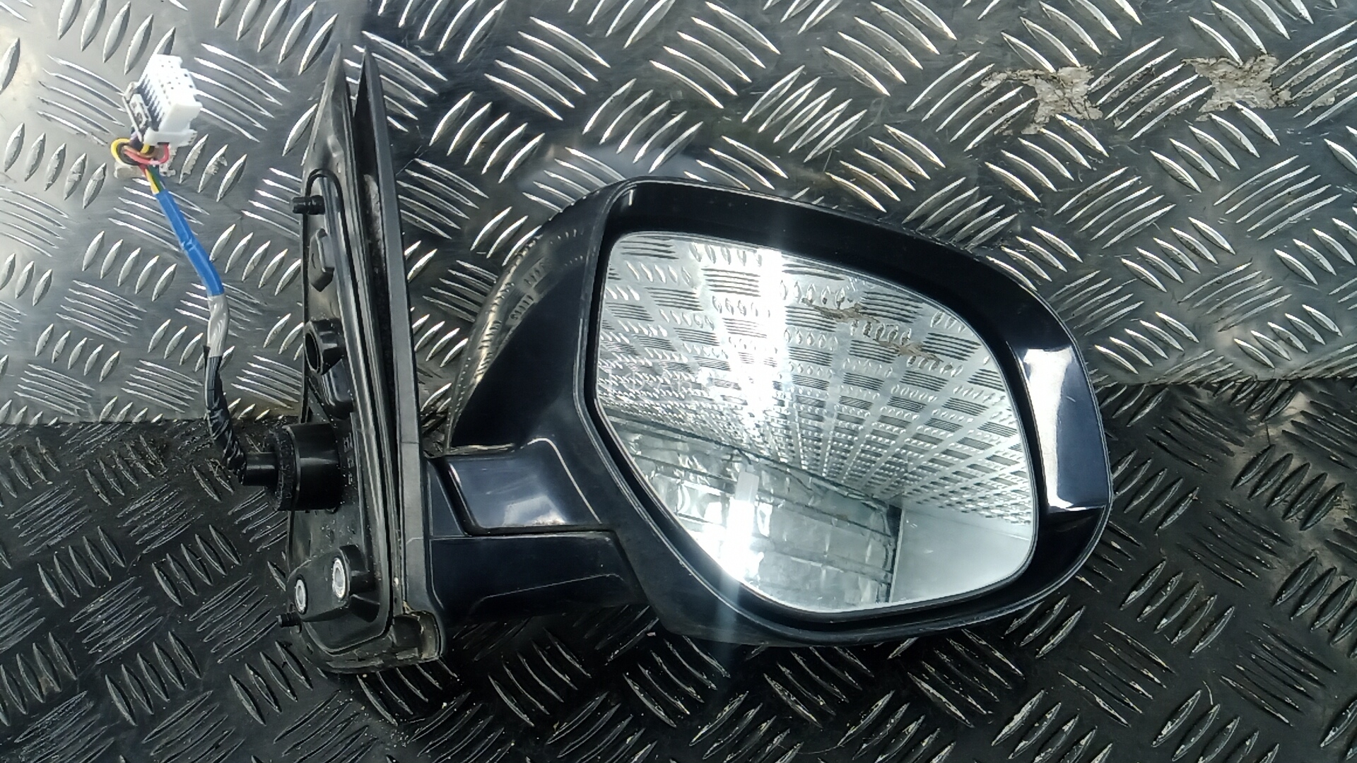 Зеркало боковое правое Mitsubishi Outlander 2 купить в России
