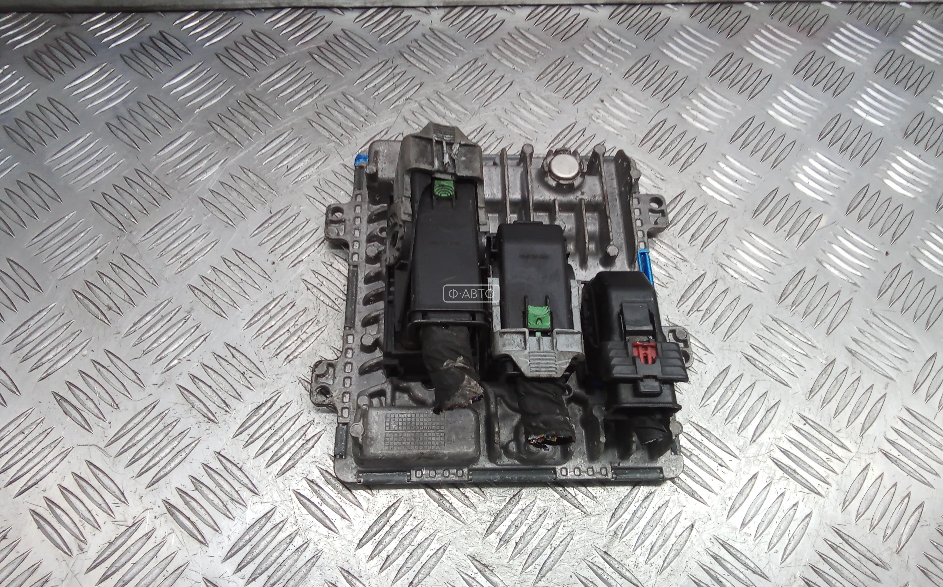 Блок управления ЭБУ (двигателя) - Opel Astra K (2015-2020)