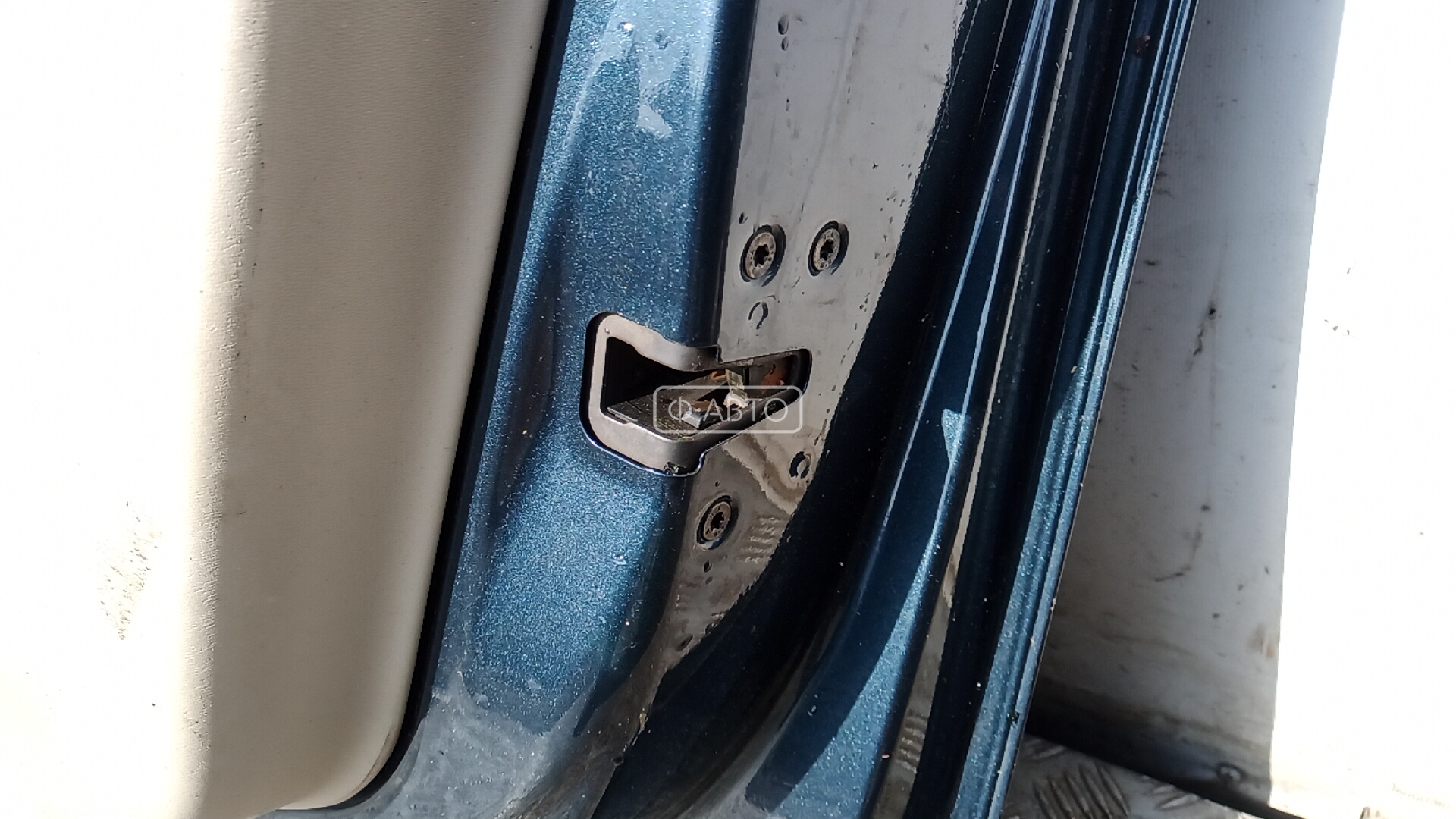 Дверь передняя правая Volvo XC60 1 купить в России