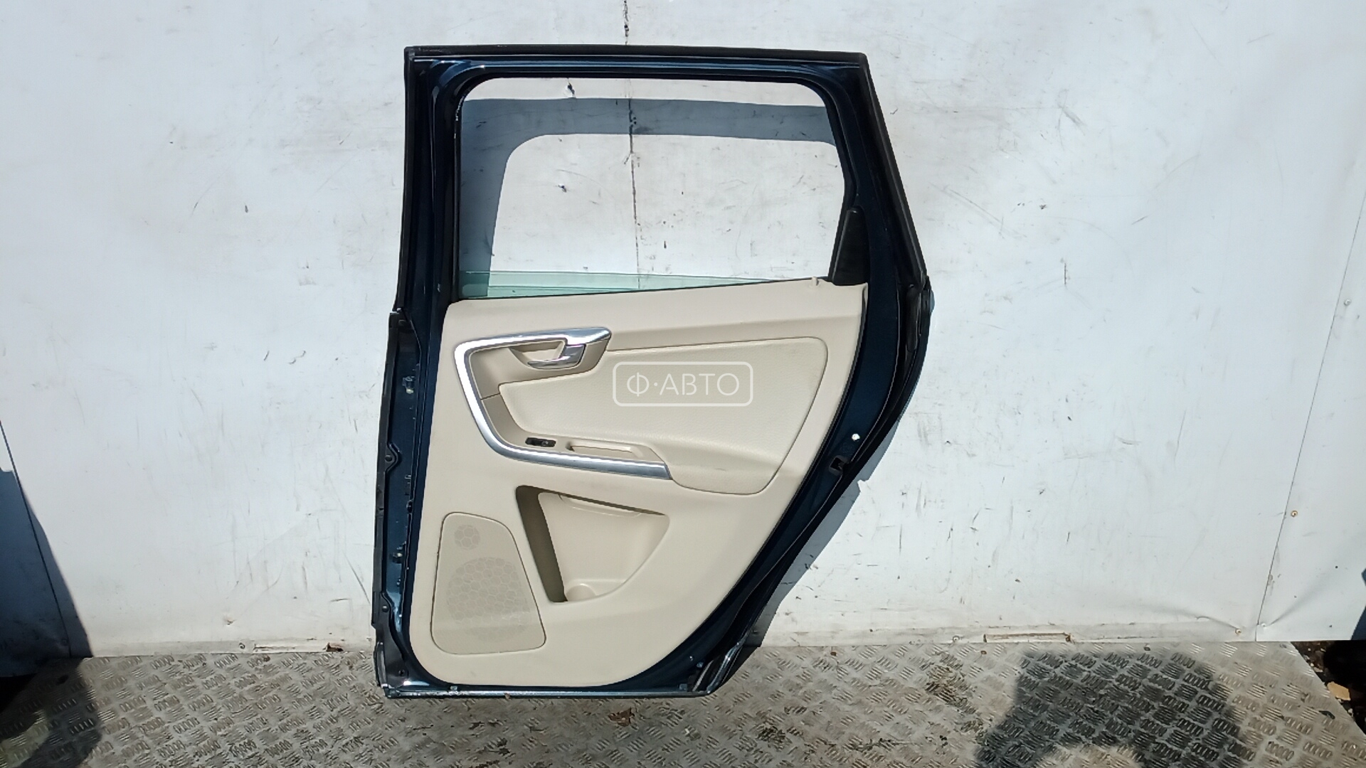 Дверь задняя правая Volvo XC60 1 купить в Беларуси