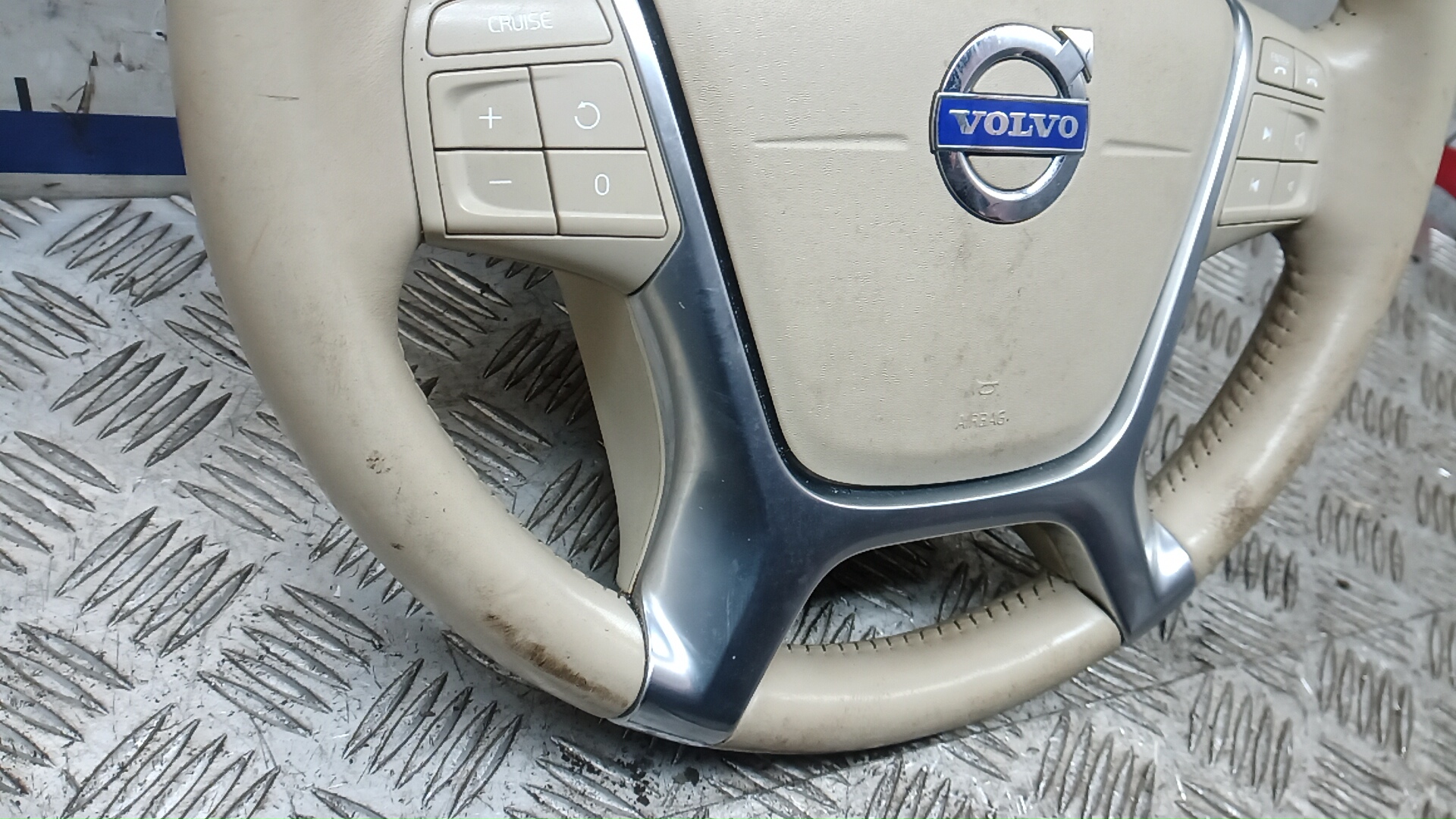 Руль Volvo XC60 1 купить в России