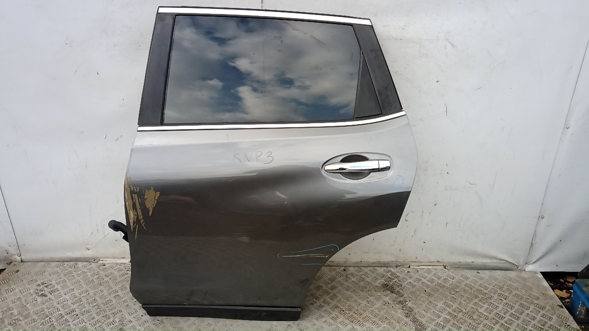 Дверь задняя левая Nissan X-Trail T30 купить в России