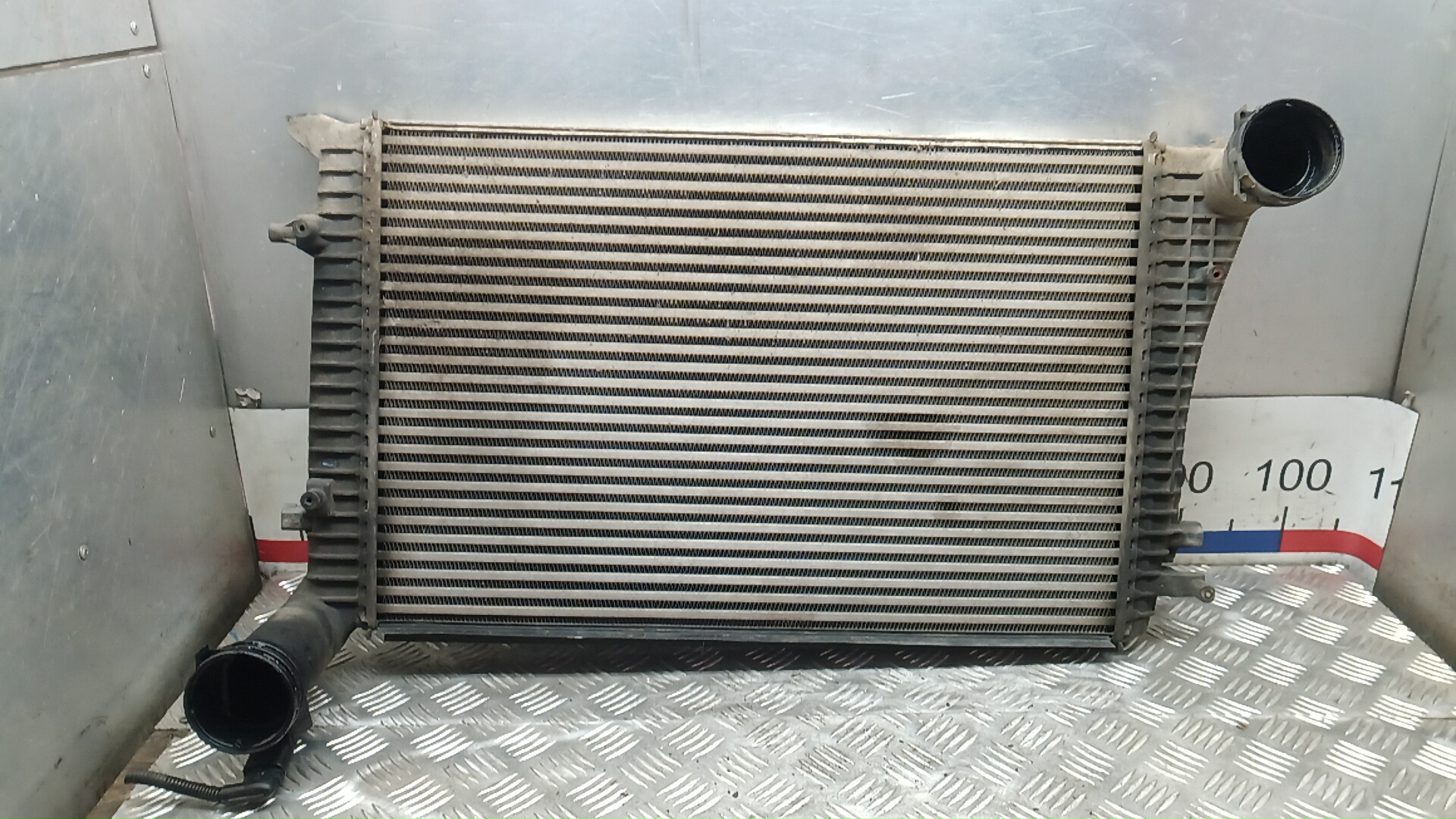 Радиатор интеркулера - Volkswagen Caddy 3 (2004-2015)