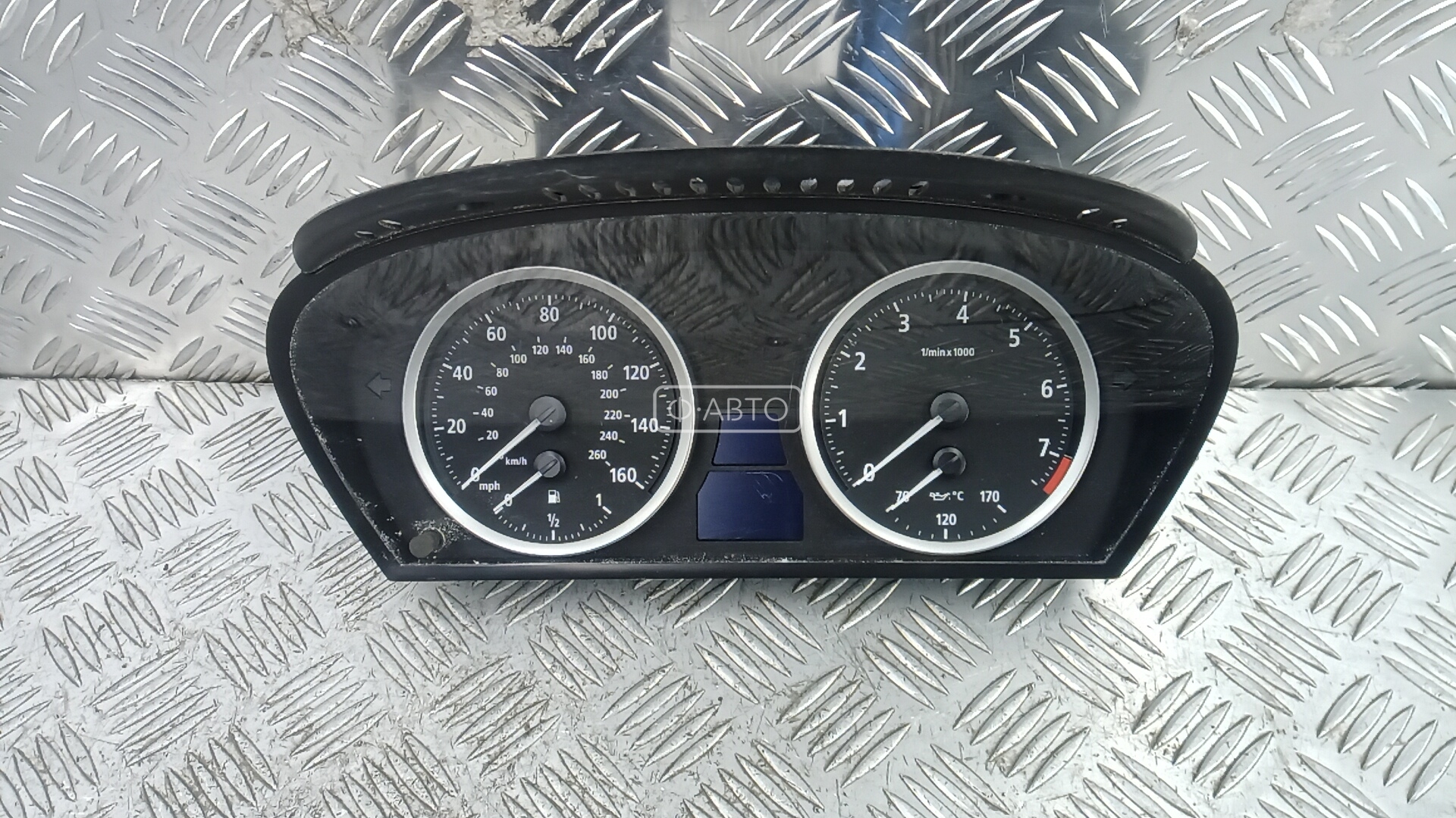 Щиток приборов (приборная панель) - BMW 6 E63/E64 (2003-2010)