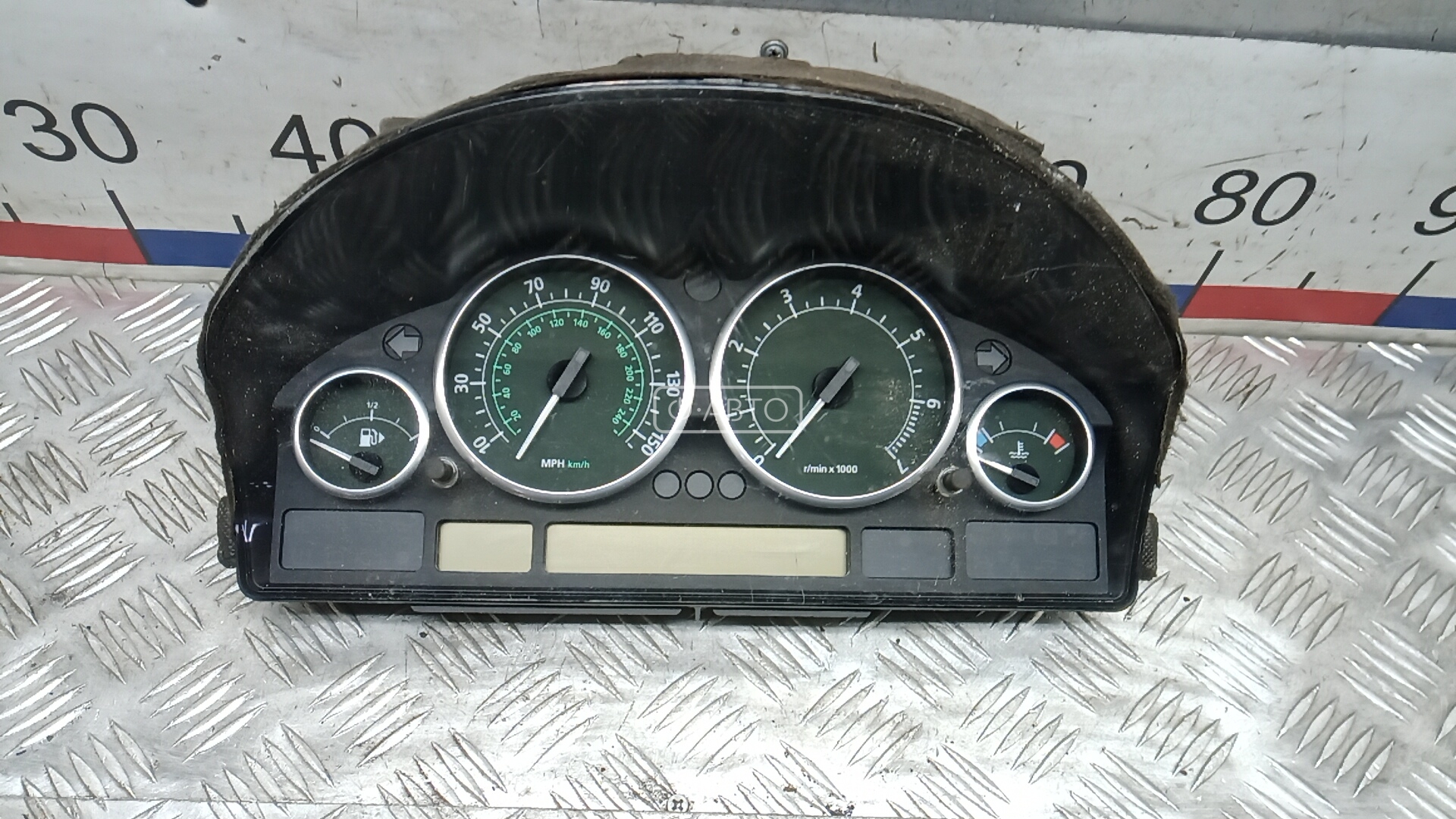 Щиток приборов (приборная панель) - Land Rover Range Rover (2002-2012)