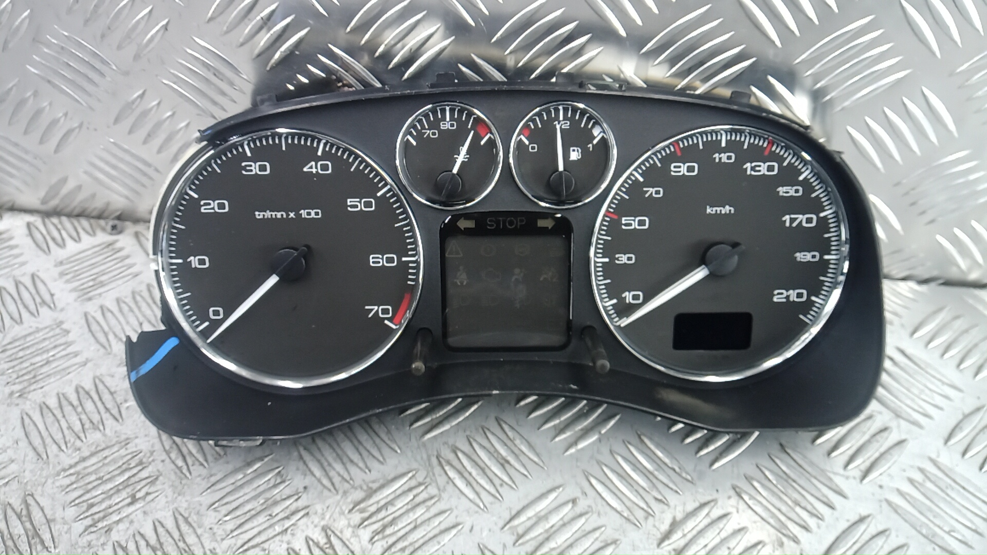 Щиток приборов (приборная панель) - Peugeot 307 (2001-2008)