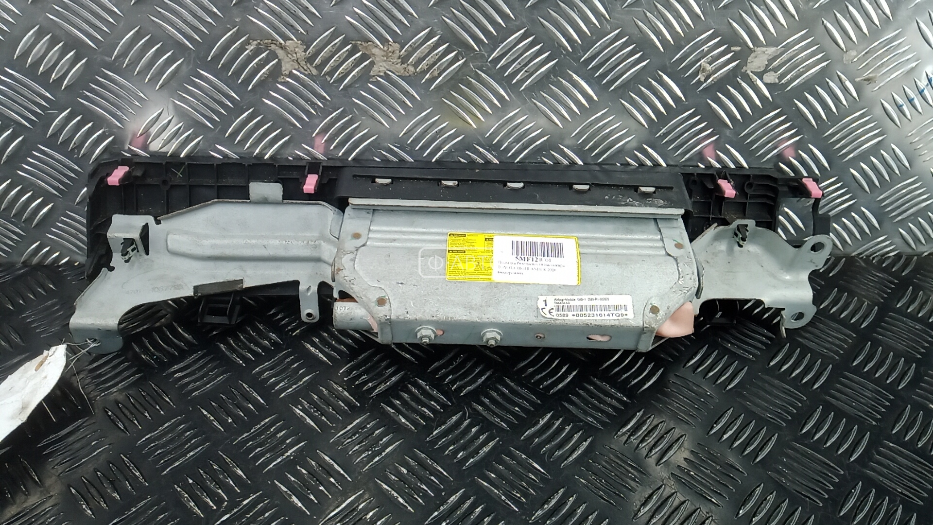 Подушка безопасности пассажирская (в торпедо) - Toyota Highlander 3 (2013-2017)