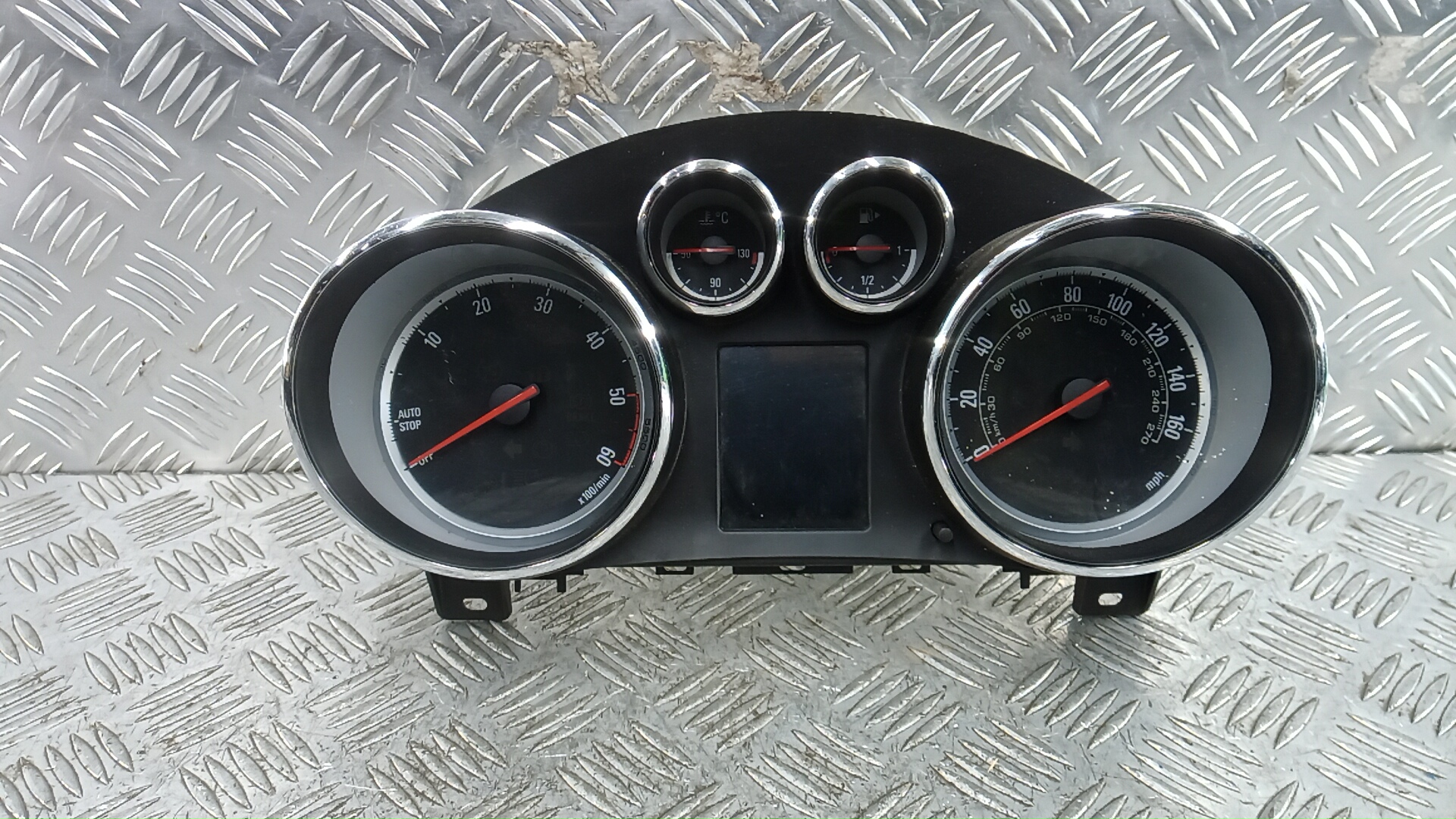 Щиток приборов (приборная панель) - Opel Astra J (2010-2017)