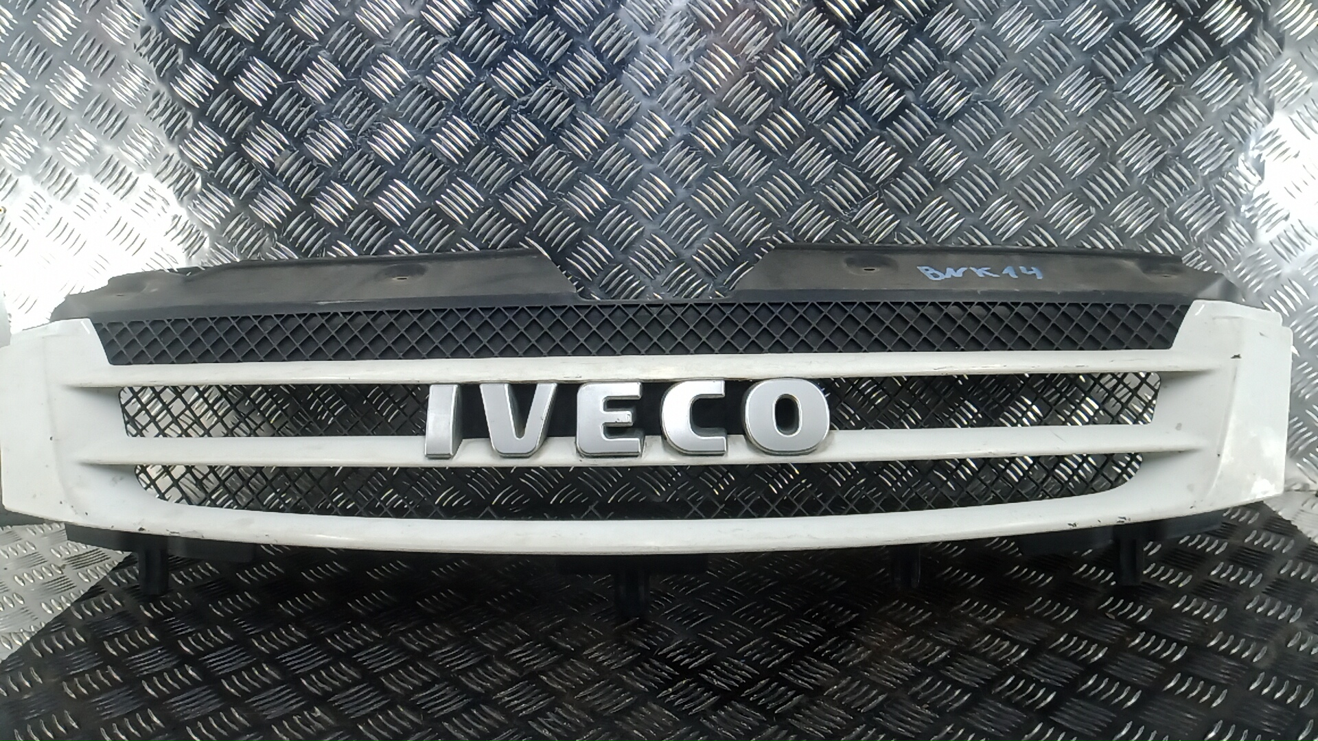 Решетка радиатора (капота) - Iveco Daily 4 (2006-2011)