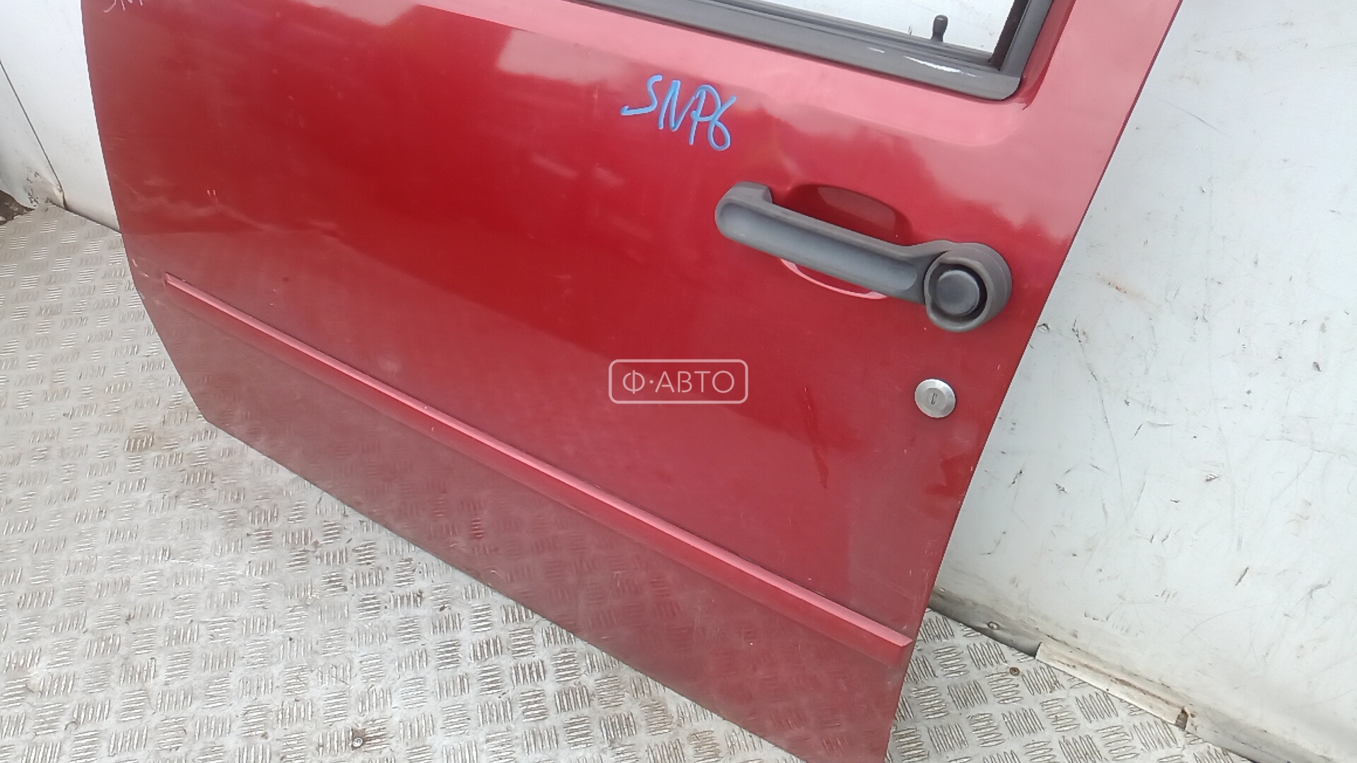 Дверь передняя левая Dodge Nitro купить в Беларуси