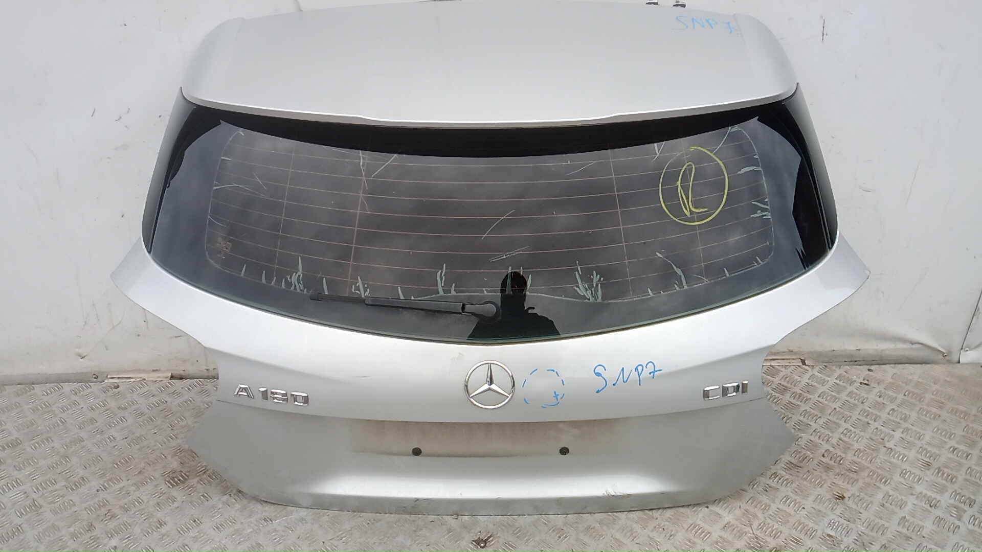 Крышка багажника - Mercedes A W176 (2012-2018)