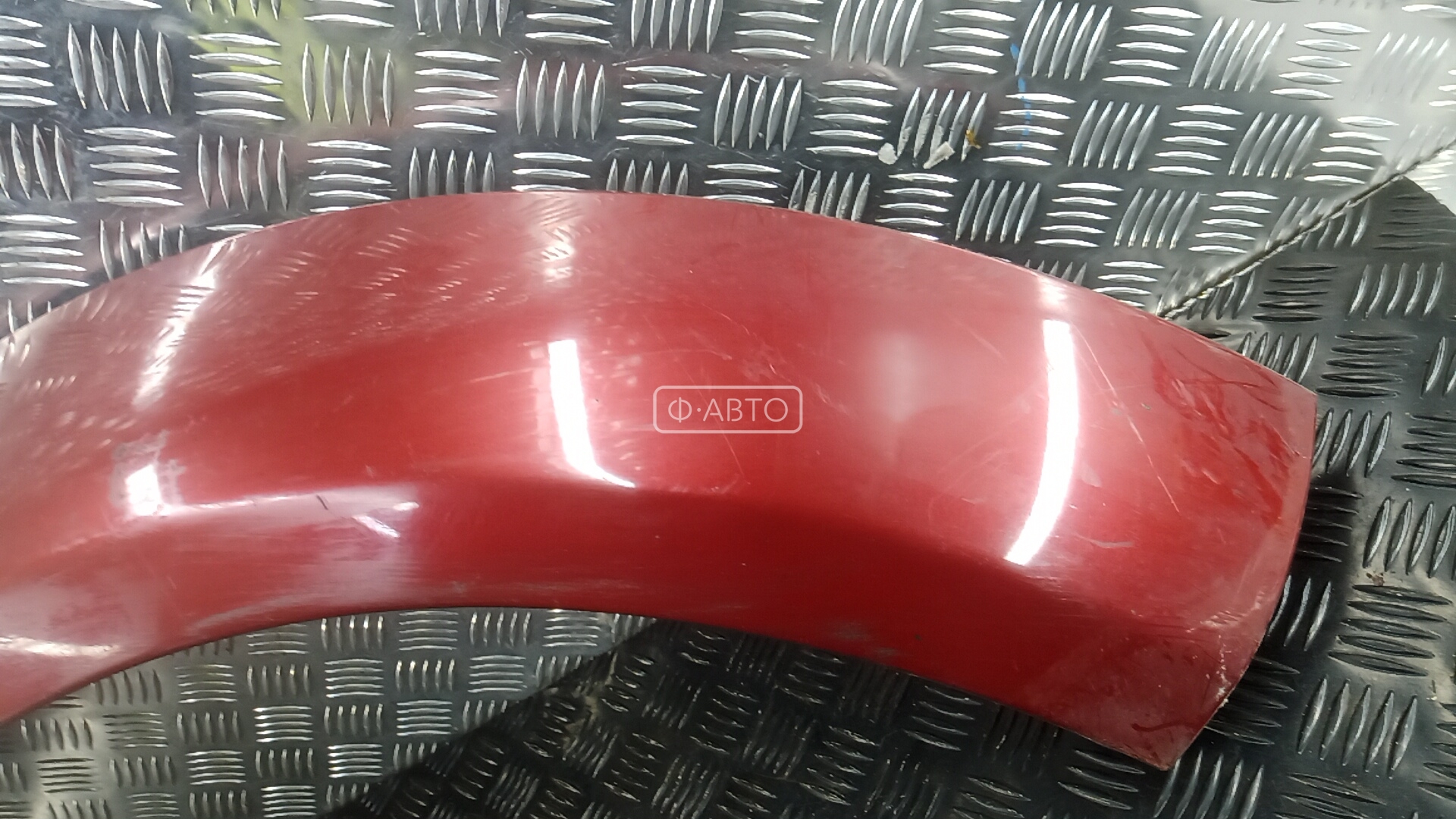 Накладка декоративная (молдинг) переднего левого крыла Dodge Nitro купить в Беларуси