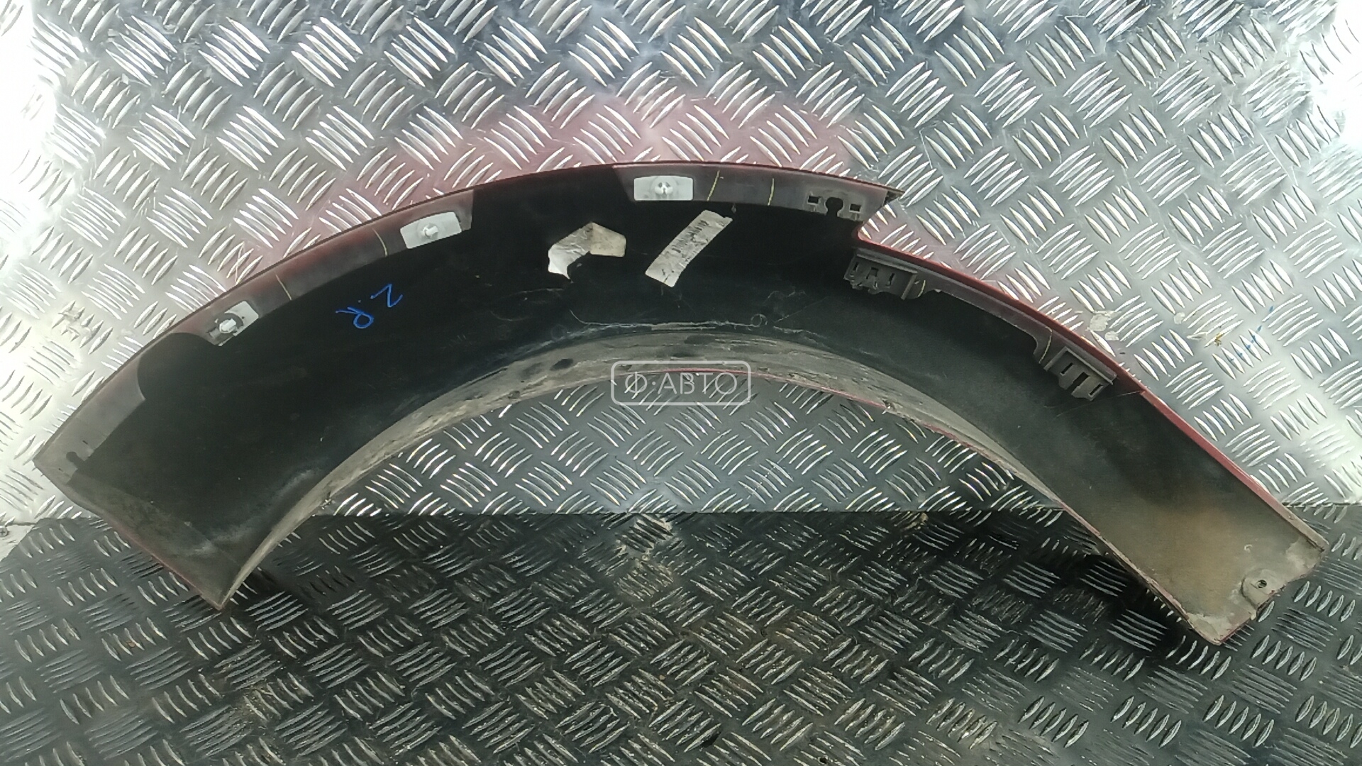 Накладка декоративная (молдинг) заднего правого крыла Dodge Nitro купить в Беларуси