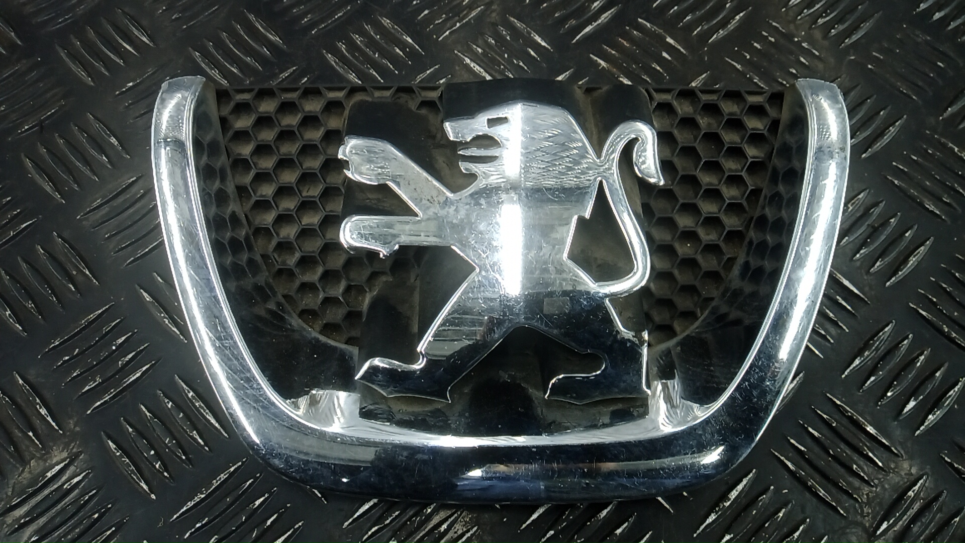 Эмблема - Peugeot 5008 (2009-2016)