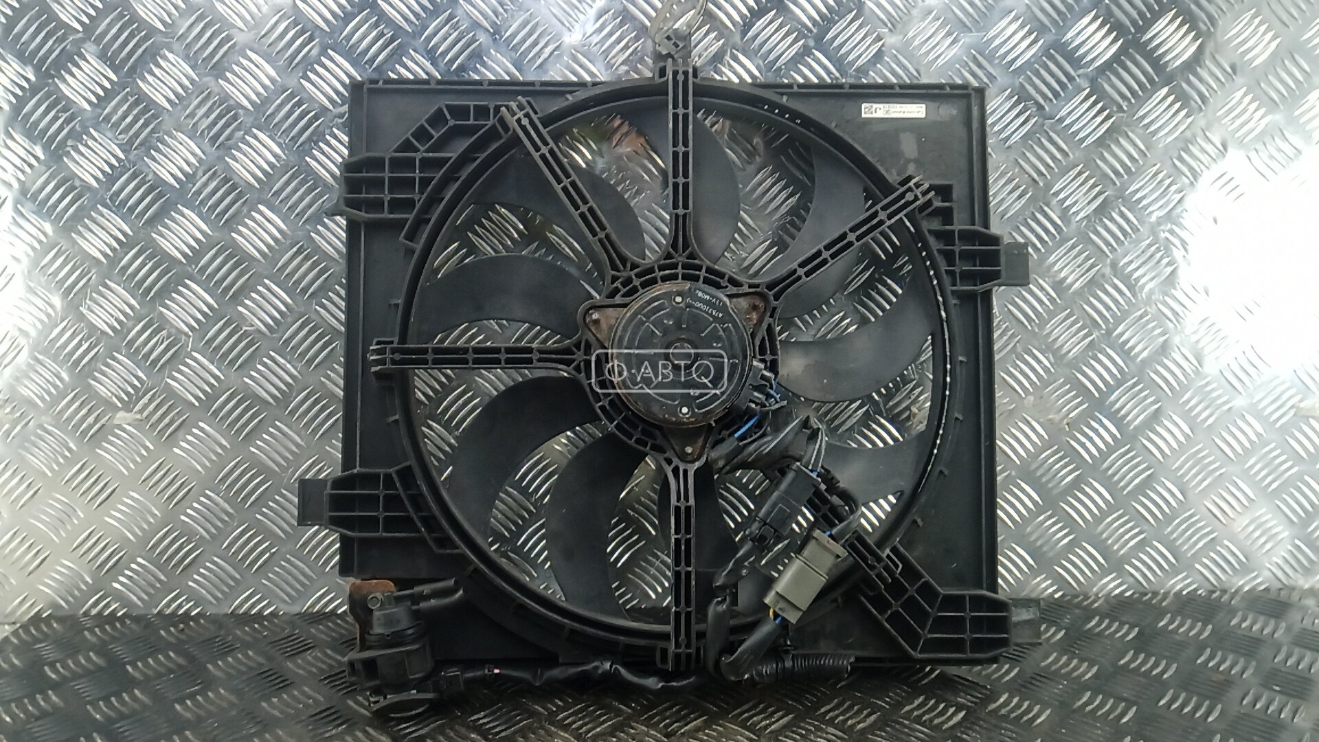 Вентилятор радиатора основного Nissan Juke купить в России