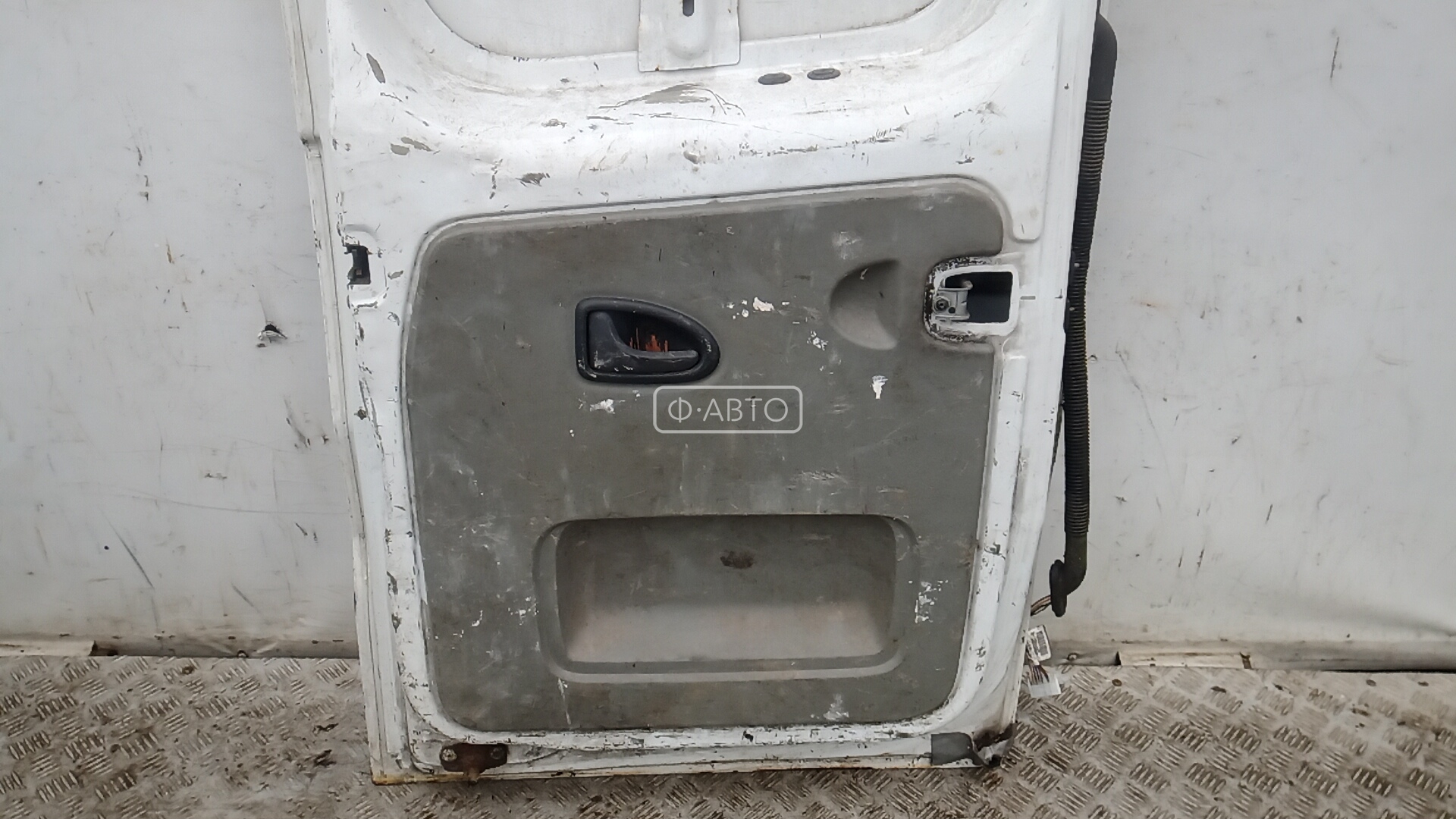Дверь распашная задняя левая Opel Vivaro A купить в Беларуси
