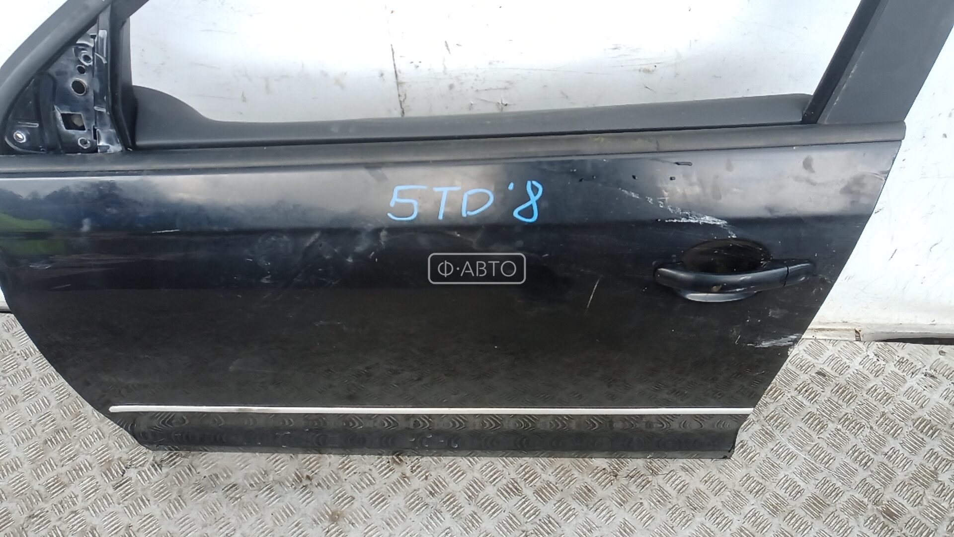 Дверь передняя левая Volkswagen Jetta 5 купить в Беларуси