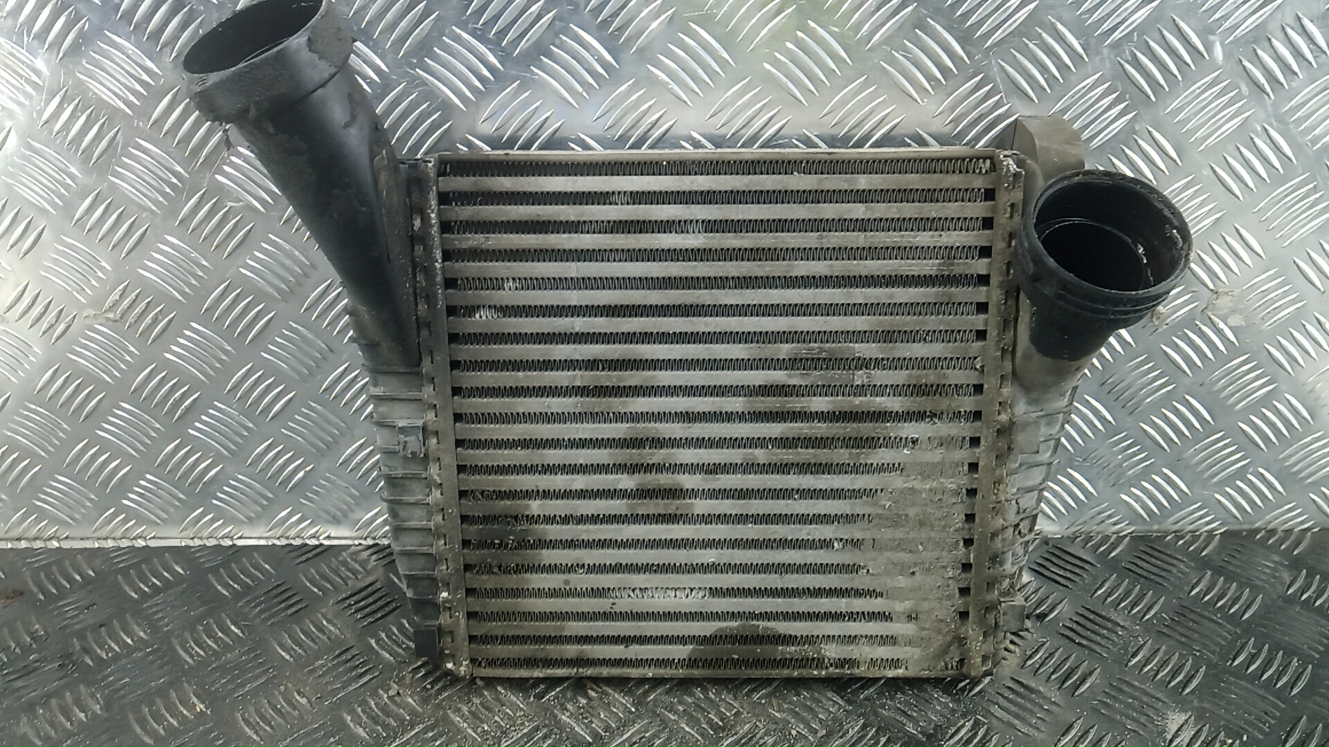 Радиатор интеркулера - Audi Q7 (2005-2015)
