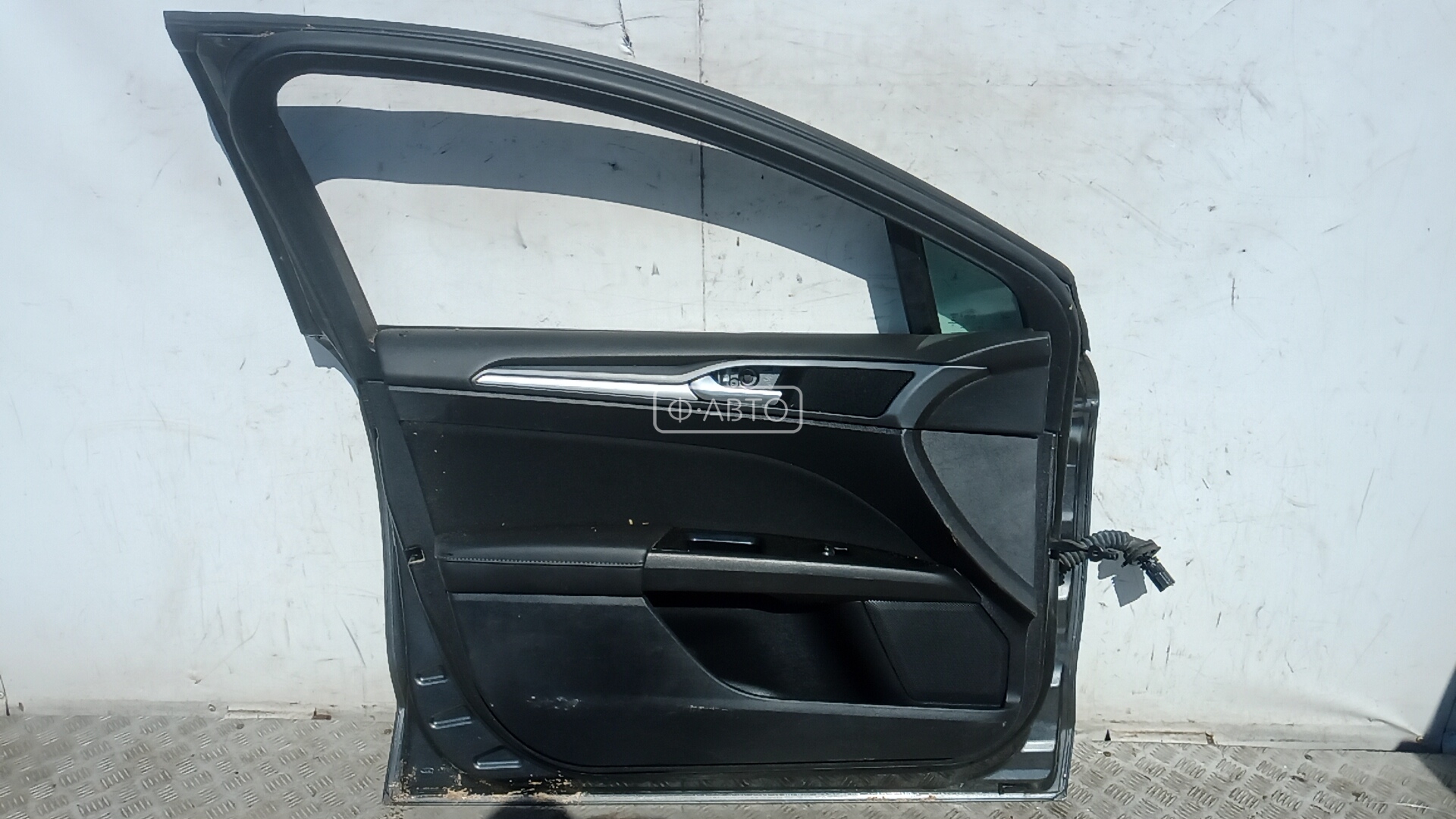 Дверь передняя левая Ford Mondeo 2 купить в России