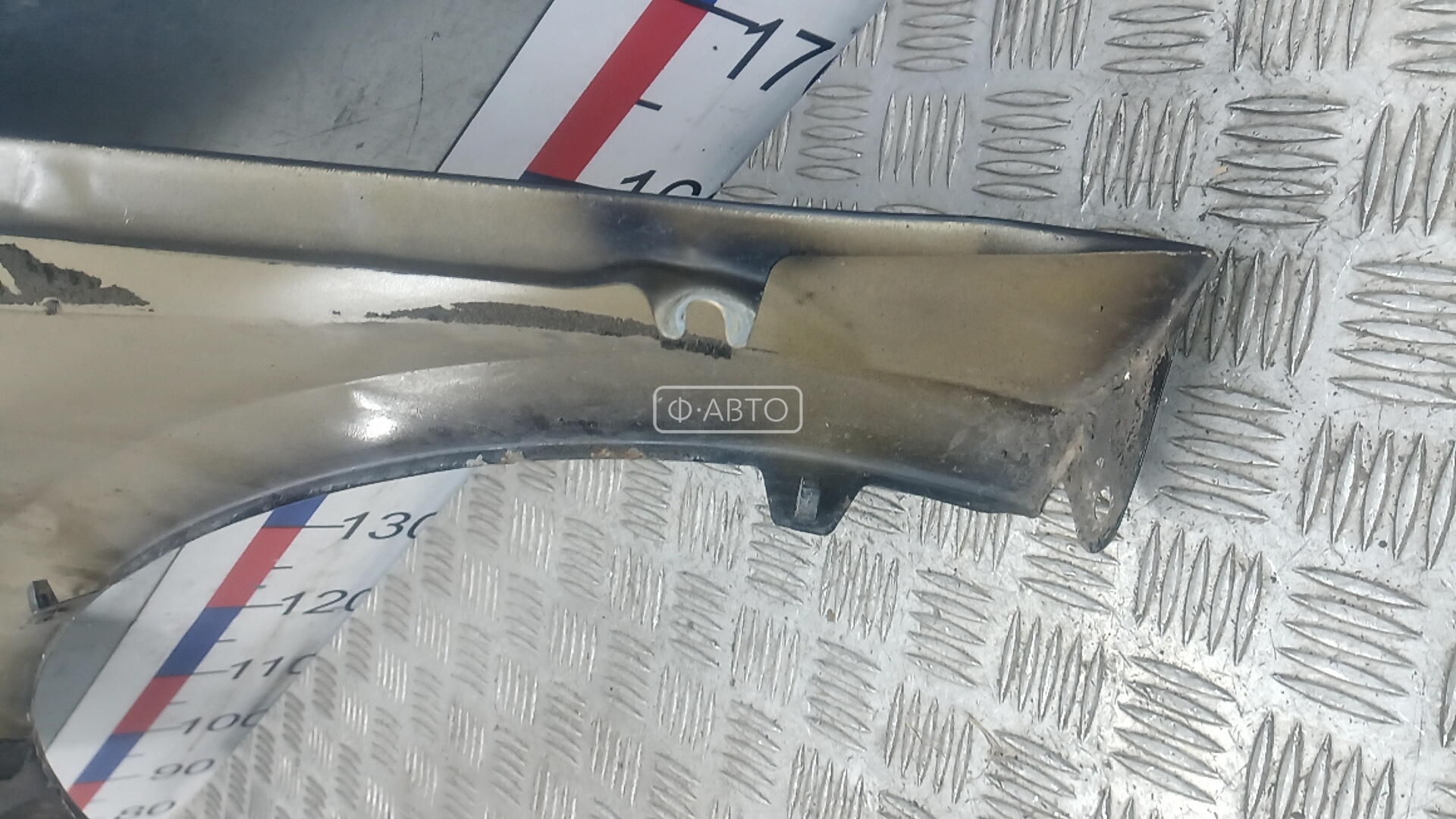 Крыло переднее правое Skoda Octavia 1Z купить в Беларуси