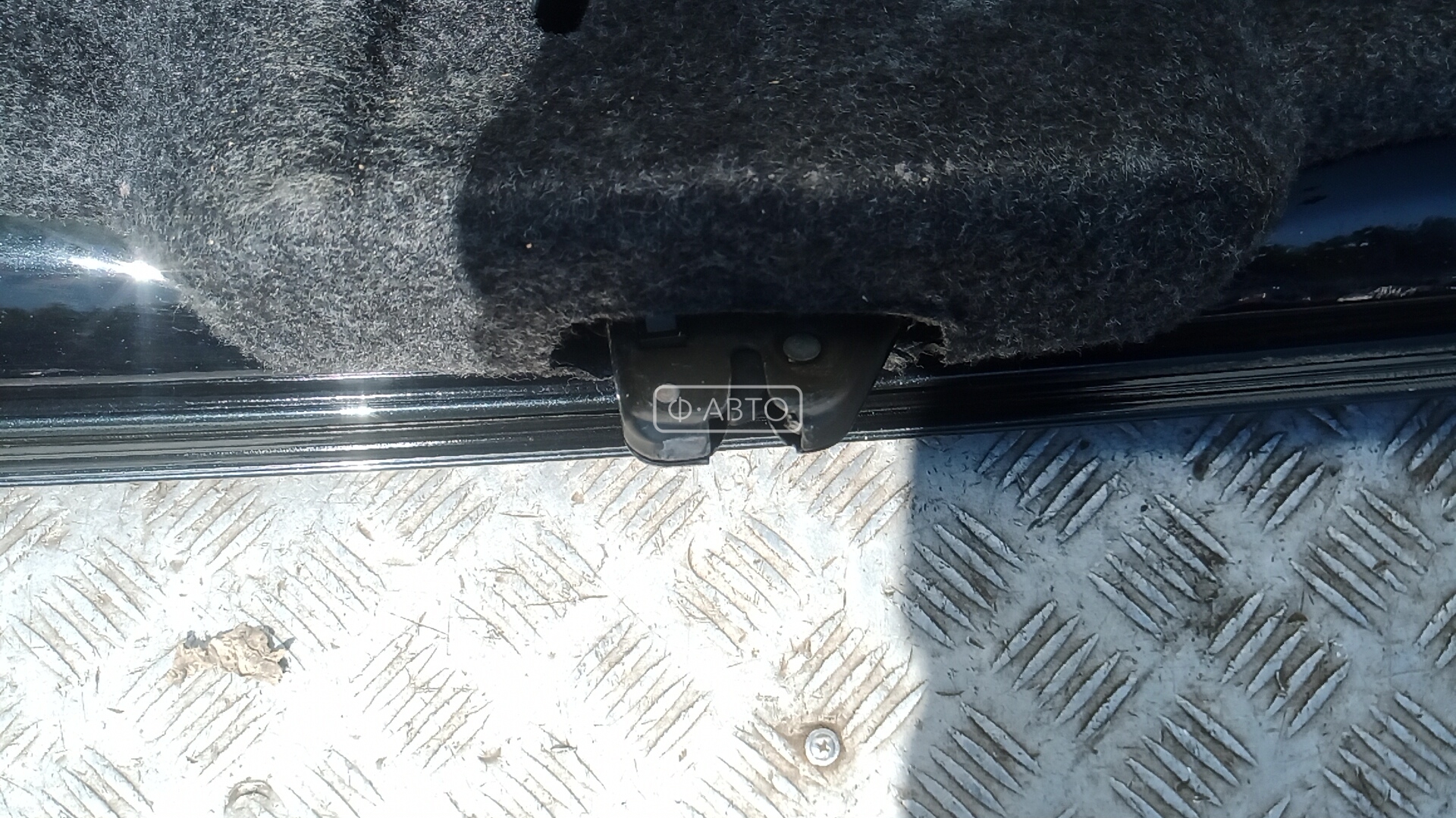 Крышка (дверь) багажника Chrysler 300C 1 купить в Беларуси
