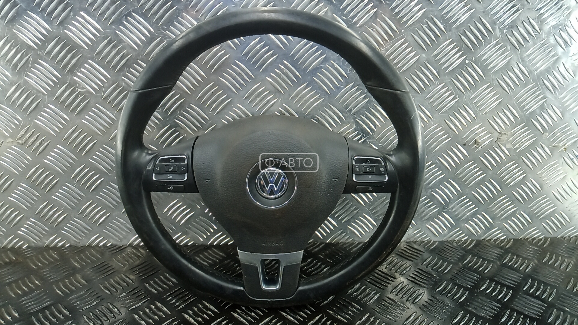 Руль Volkswagen Passat CC купить в России
