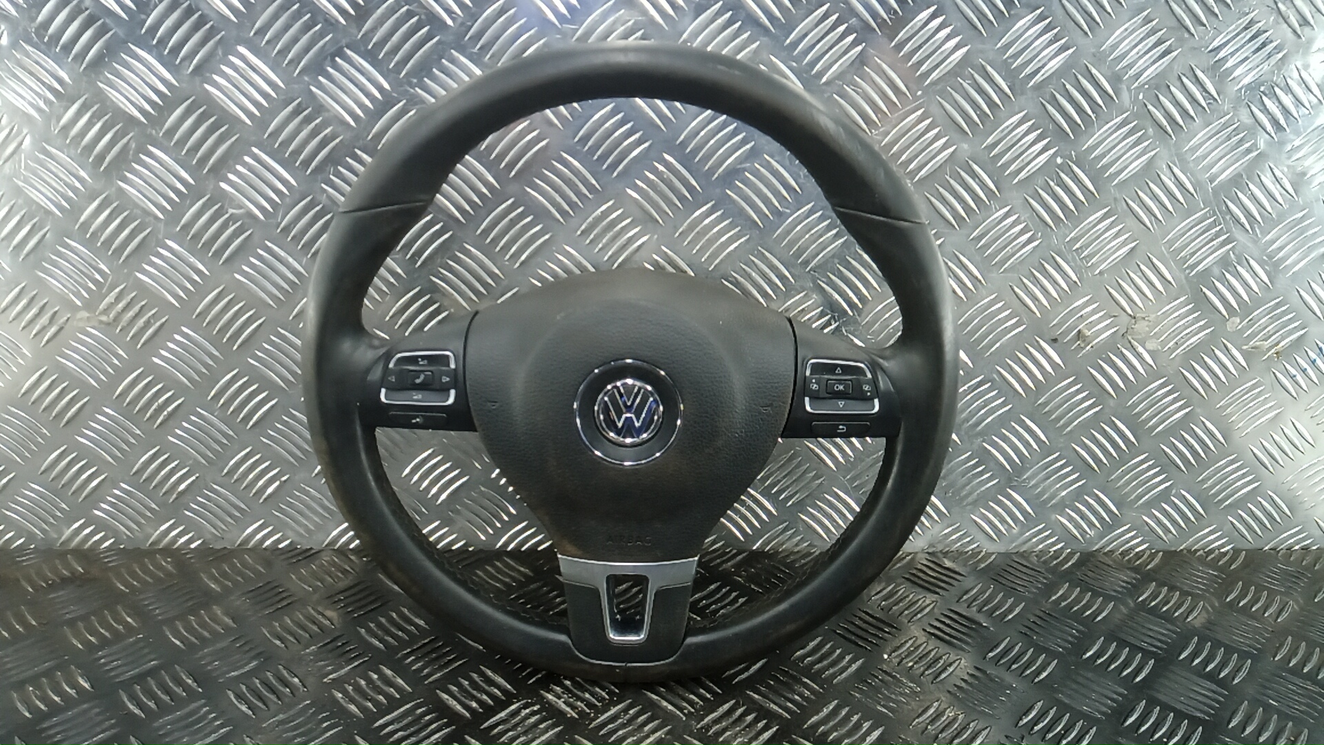 Руль - Volkswagen Passat 7 (2010-2015)