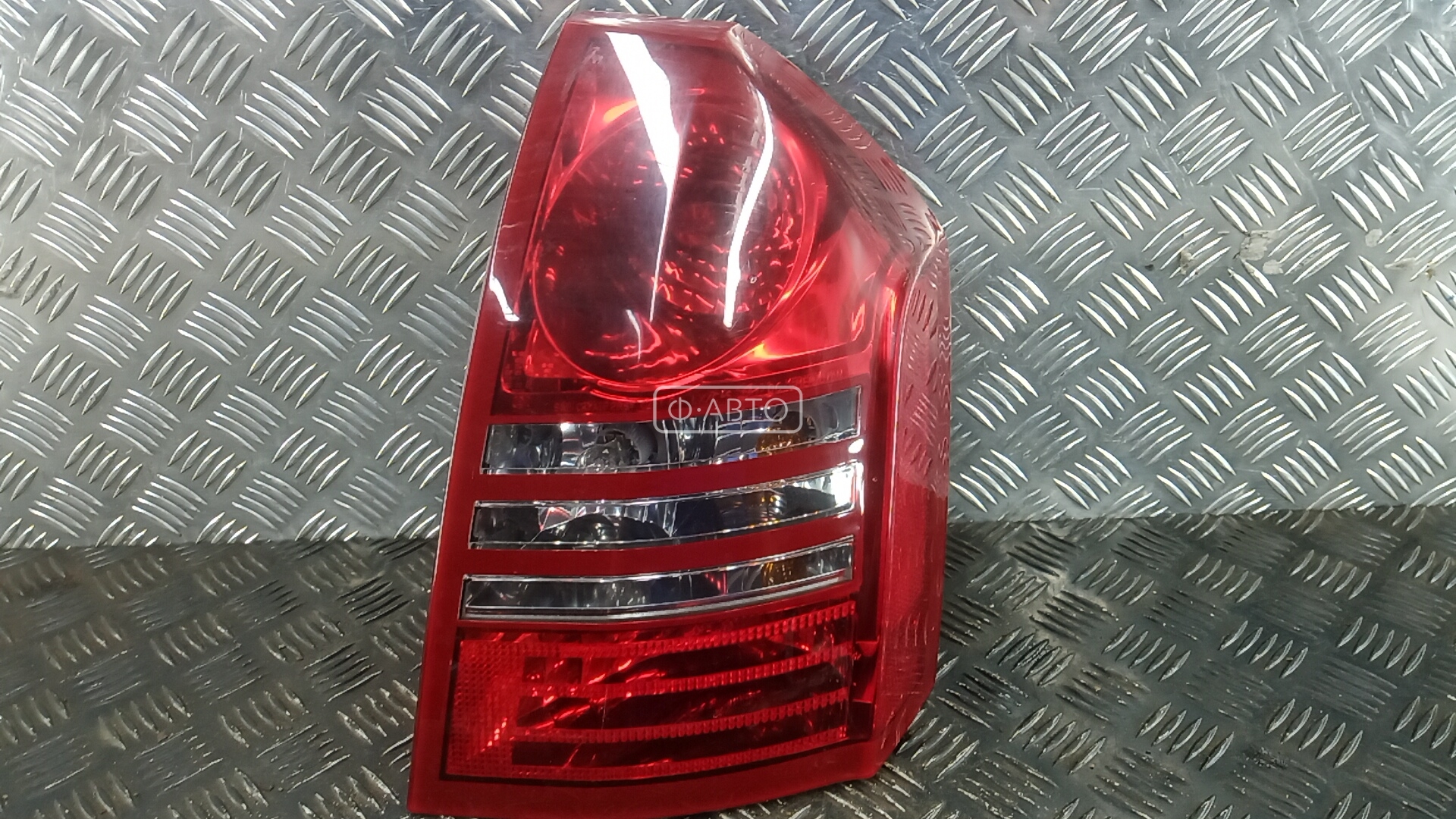 Фонарь - Chrysler 300C (2004-2011)