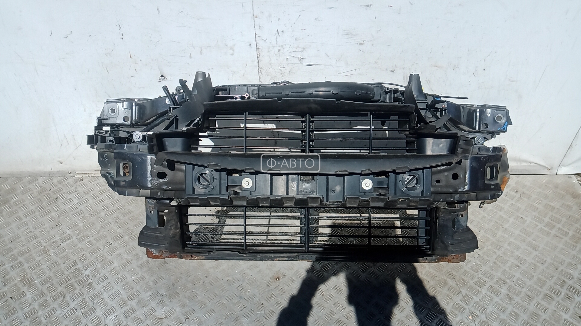 Передняя панель (телевизор) - Ford Kuga (2012-2019)