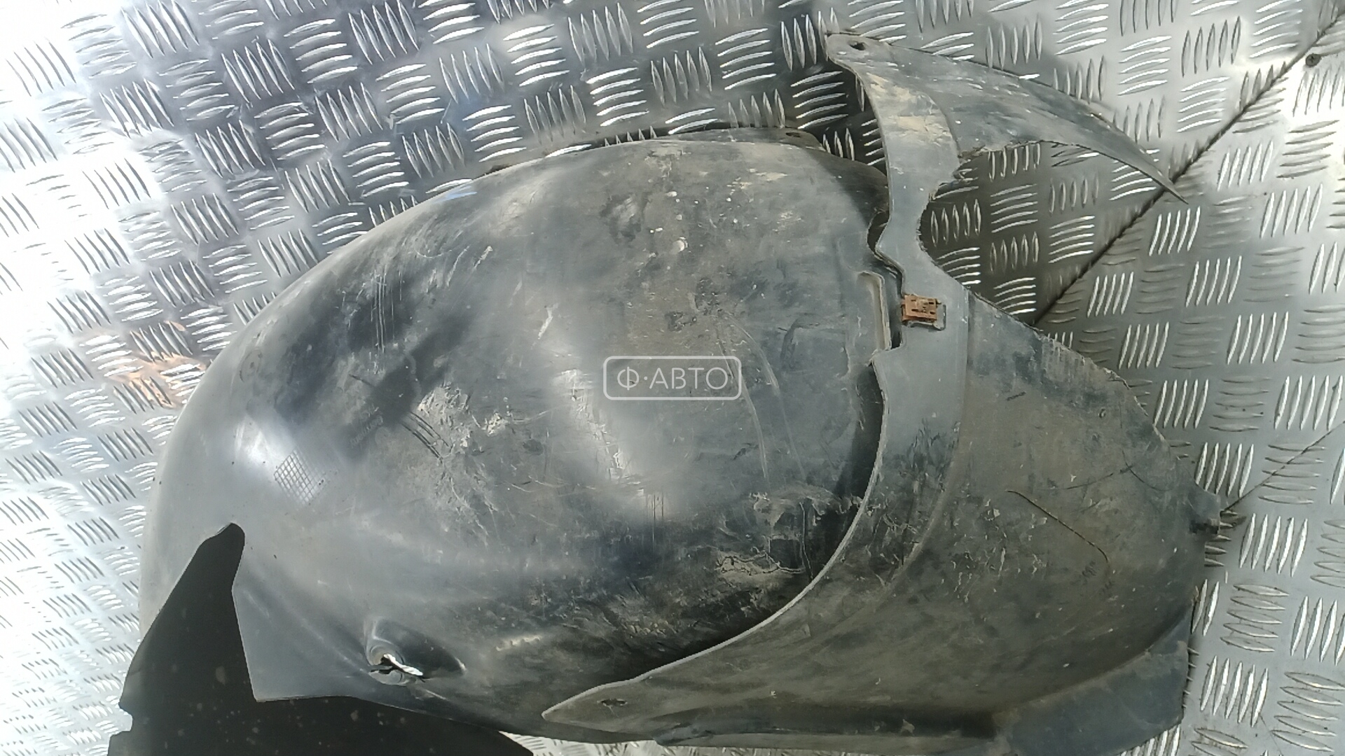 Подкрылок (защита крыла) передний левый Volkswagen Passat 6 купить в Беларуси