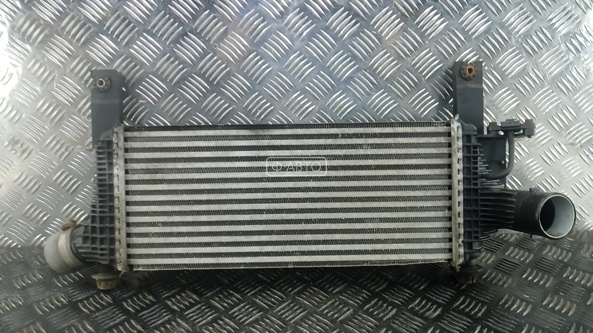 Радиатор интеркулера - Nissan Navara D40 (2005-2014)